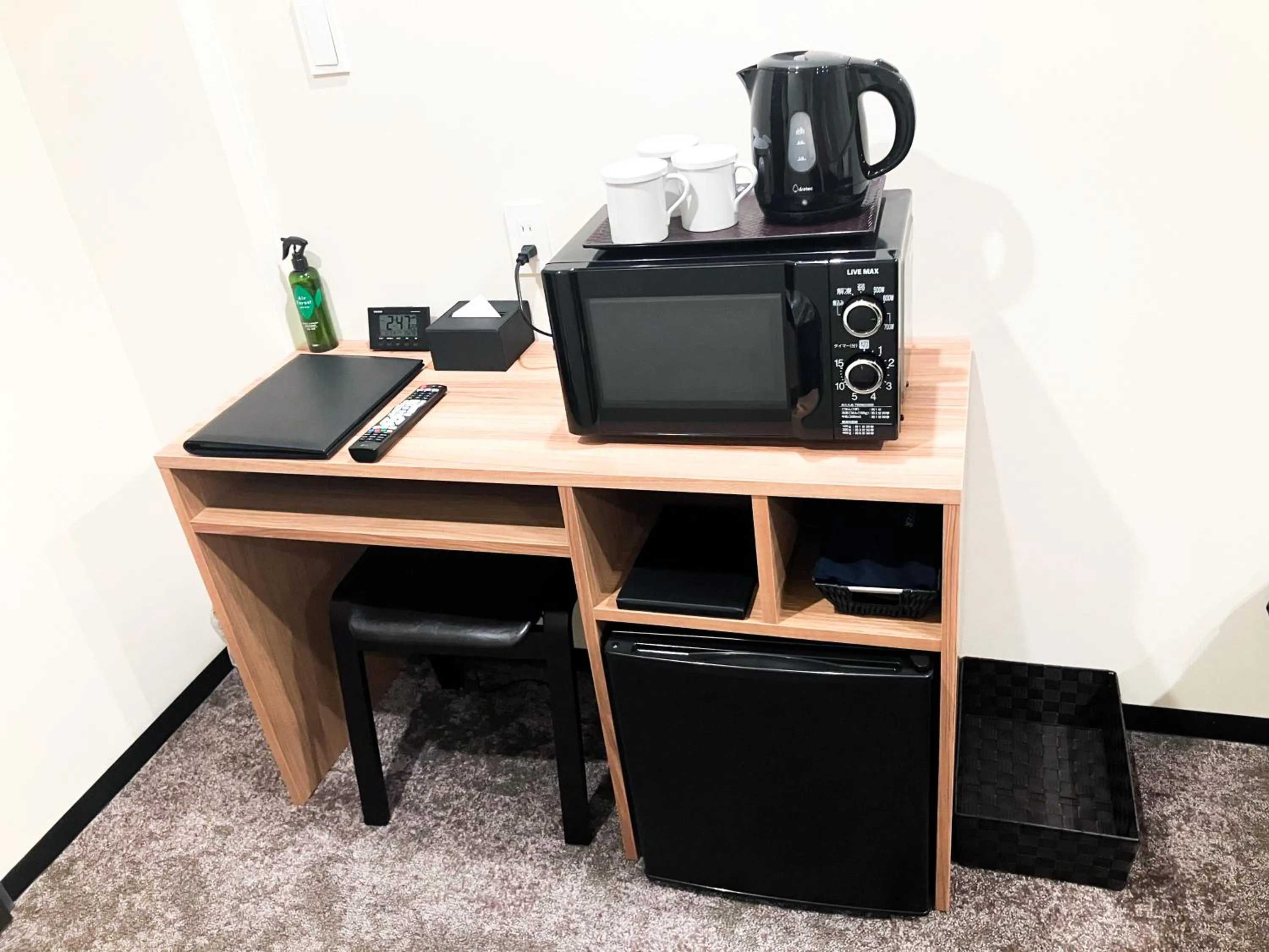 TV and multimedia in HOTEL LiVEMAX BUDGET Iyo Mishima