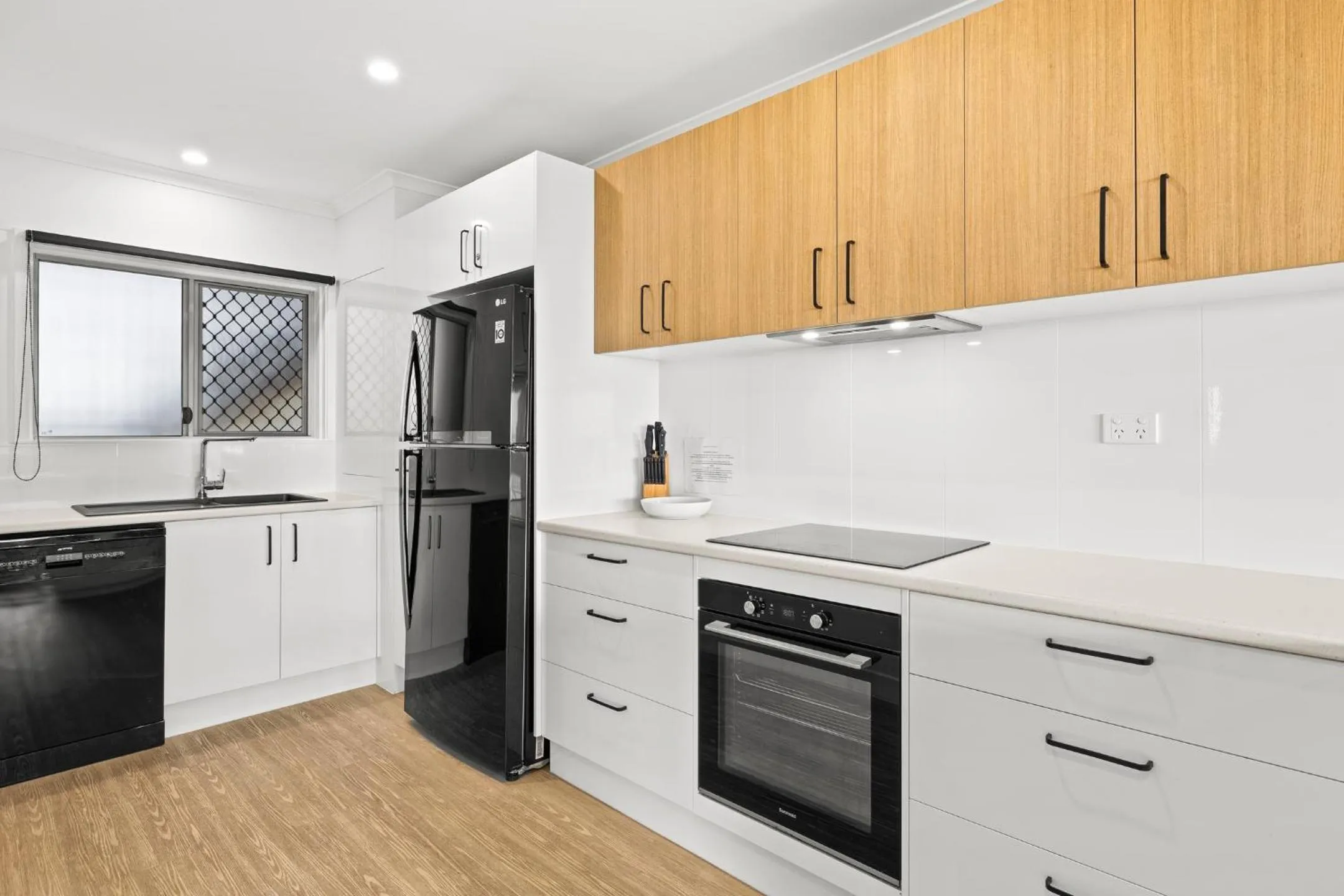Kitchen or kitchenette in Maroochy Sands Holiday Apartments