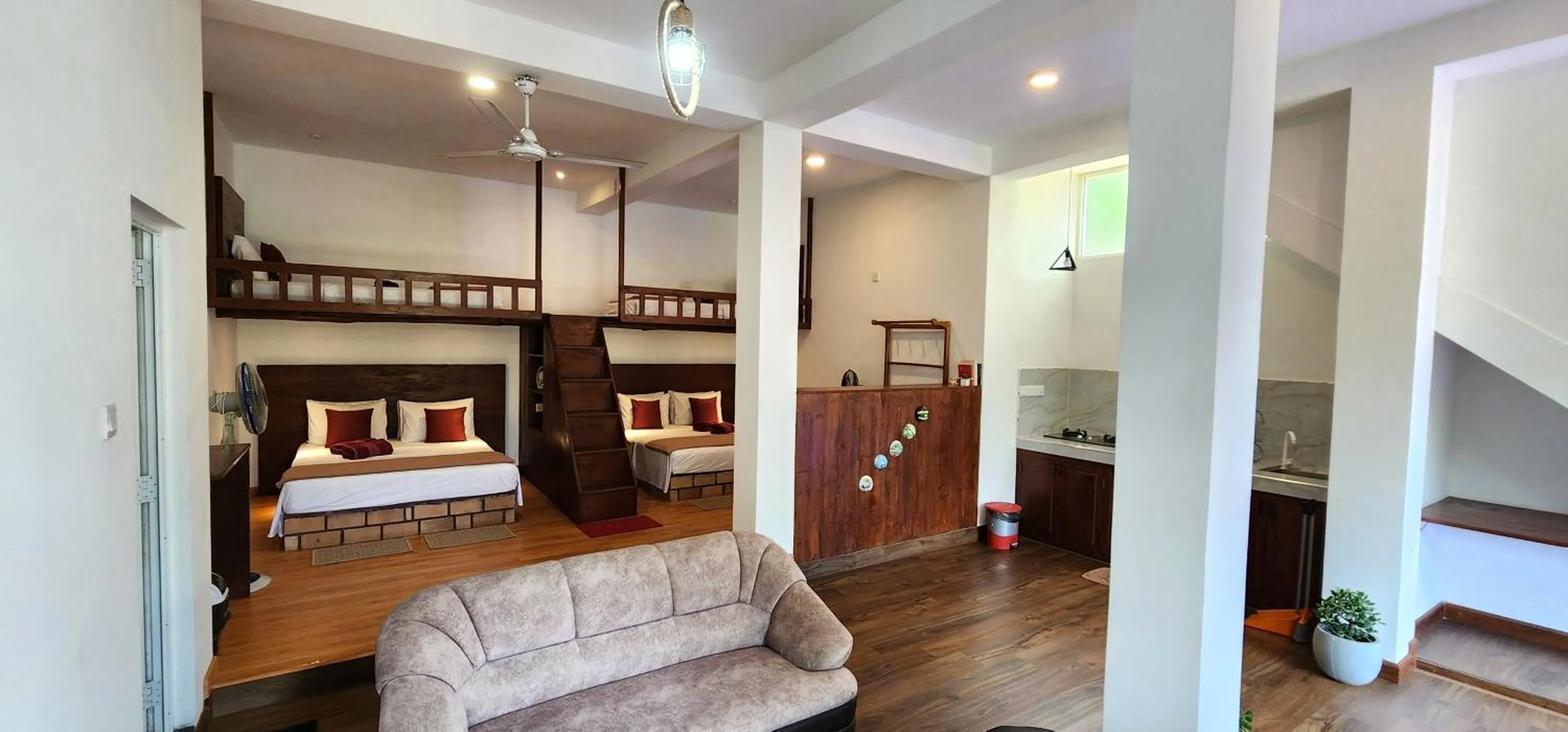 Bedroom, Bed in Poomaz Peace Palace