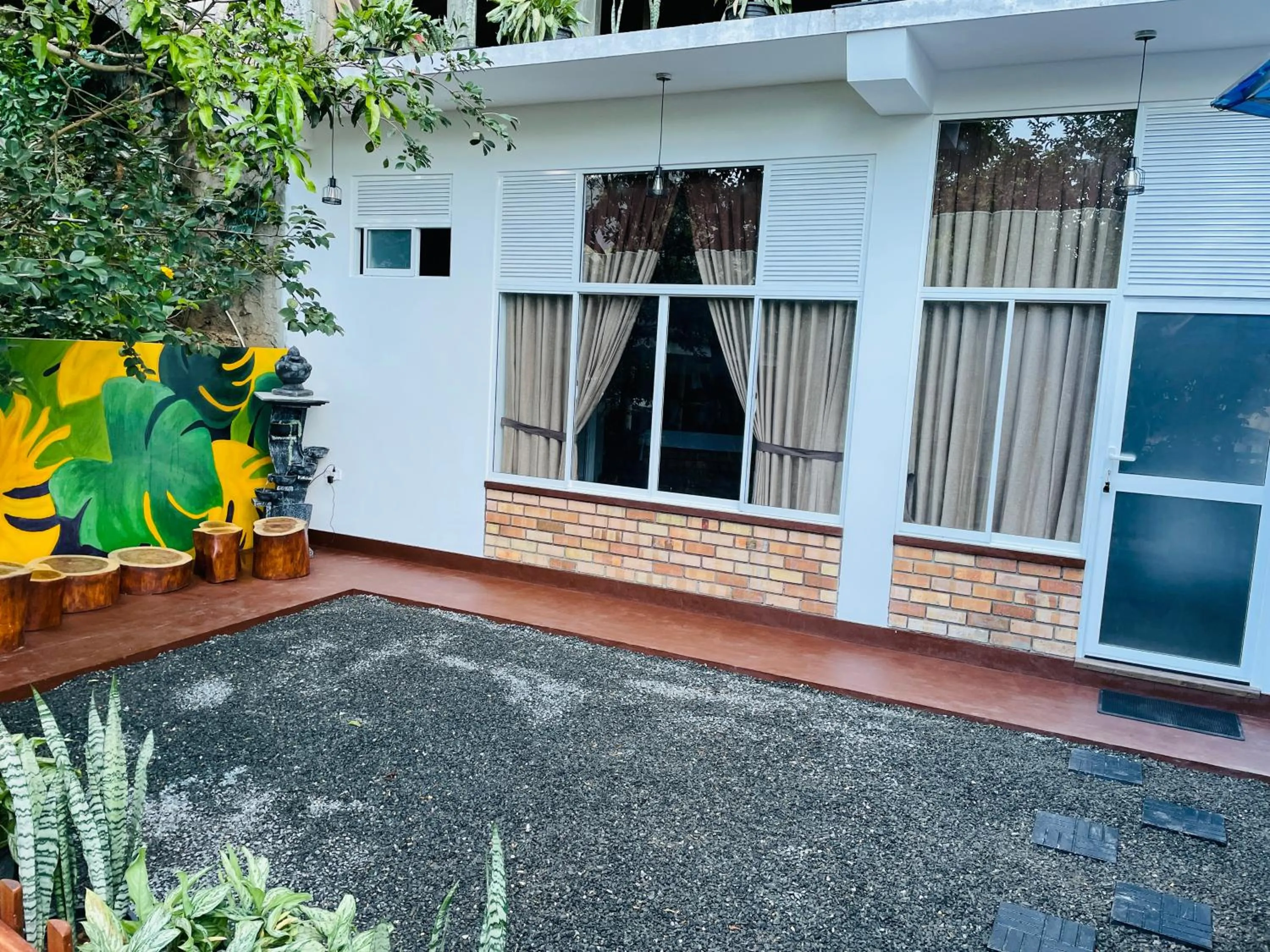 Property building in Poomaz Peace Palace