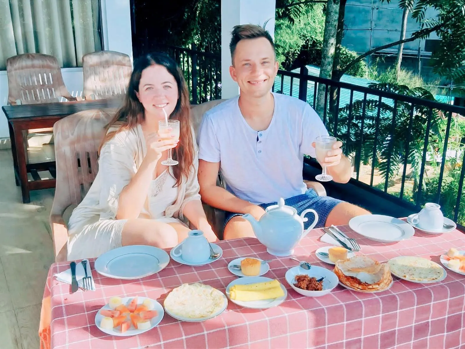 Breakfast in Poomaz Peace Palace