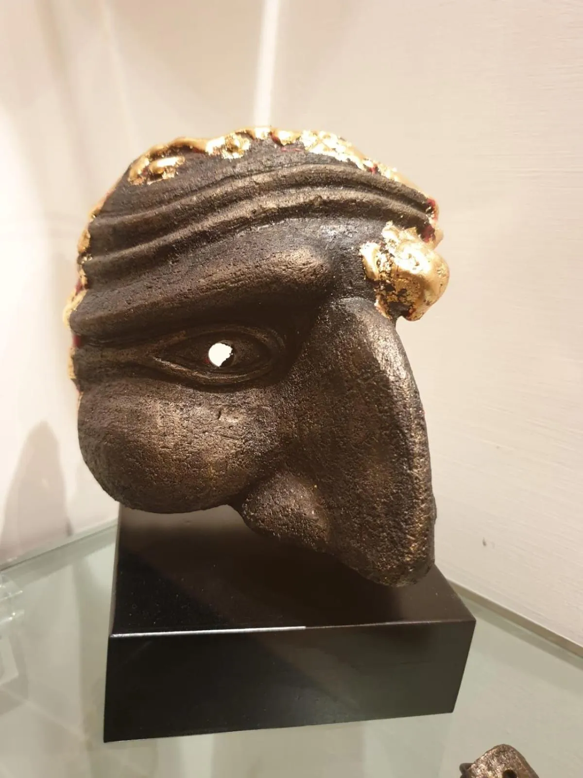 Decorative detail in Calabritto Suite