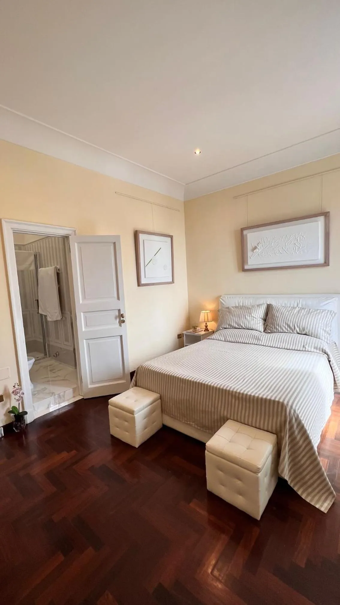 Bedroom, Bed in Calabritto Suite