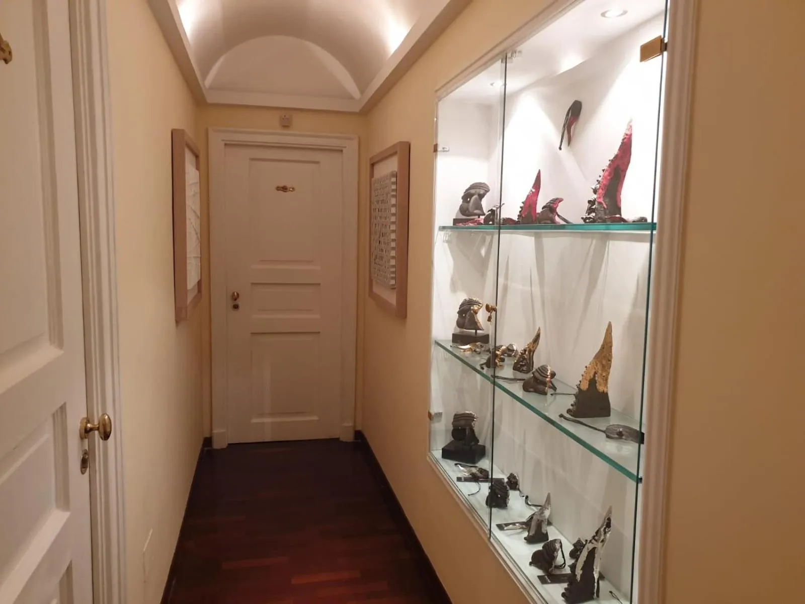 Property building in Calabritto Suite