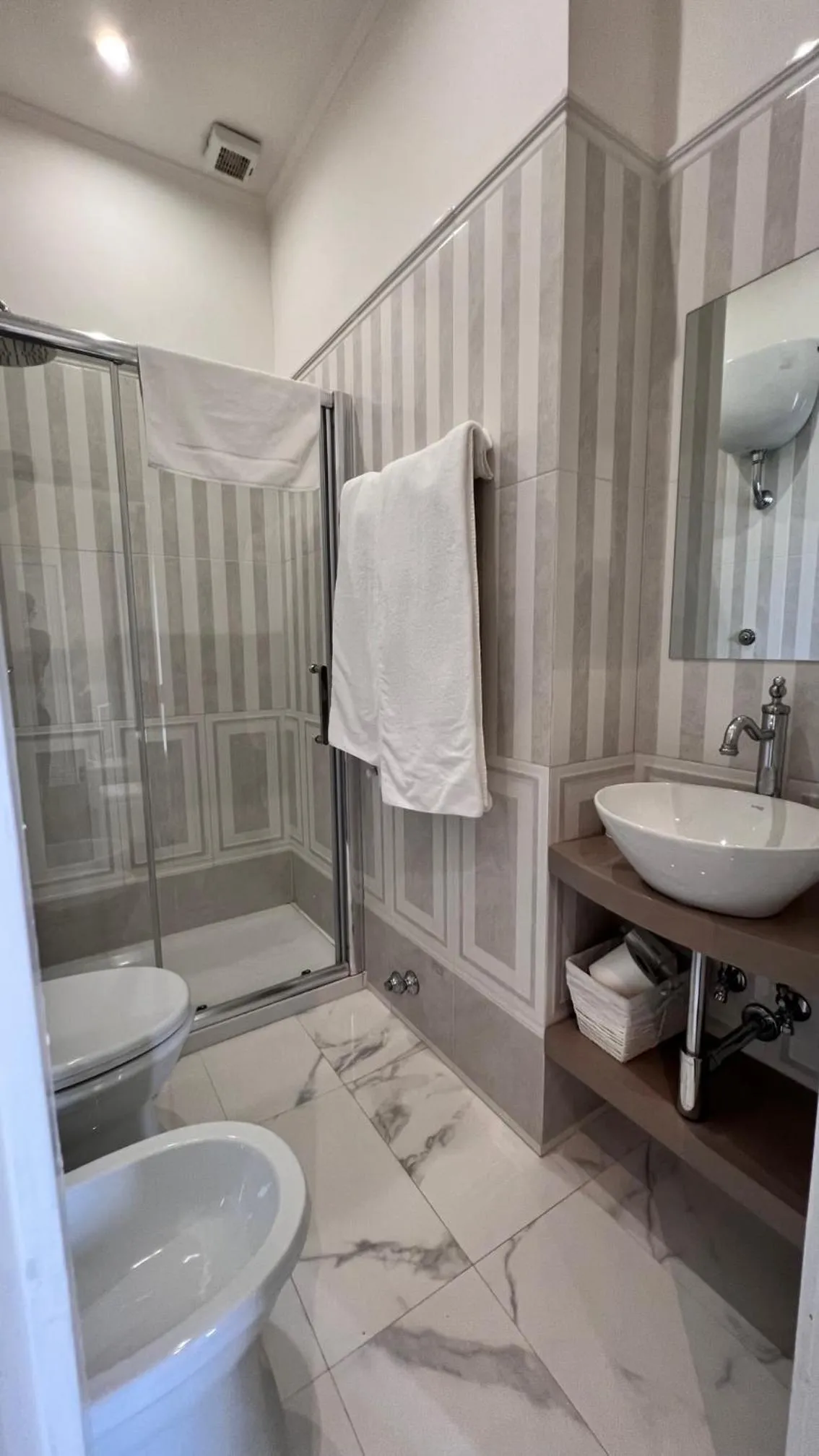 Bathroom in Calabritto Suite