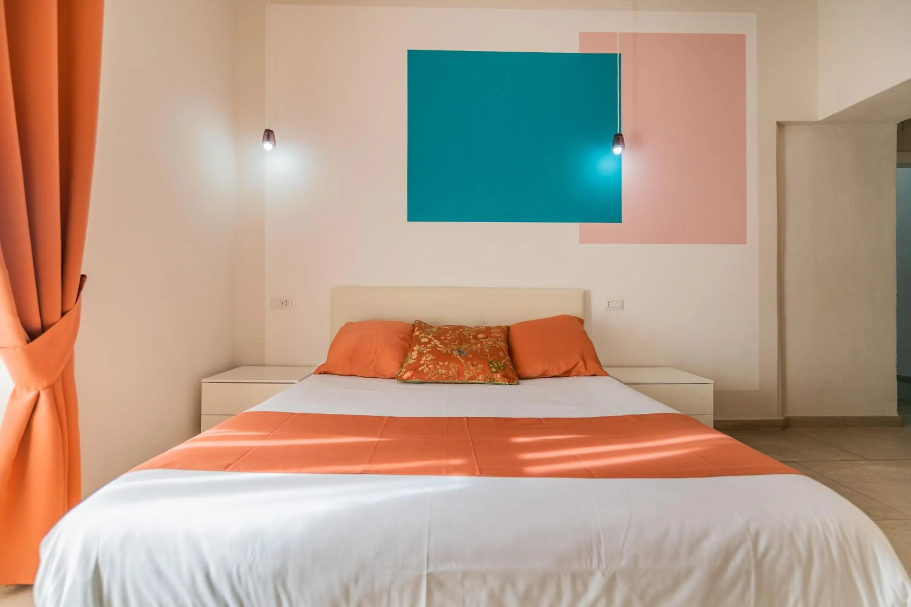 Bedroom, Bed in La Chambre