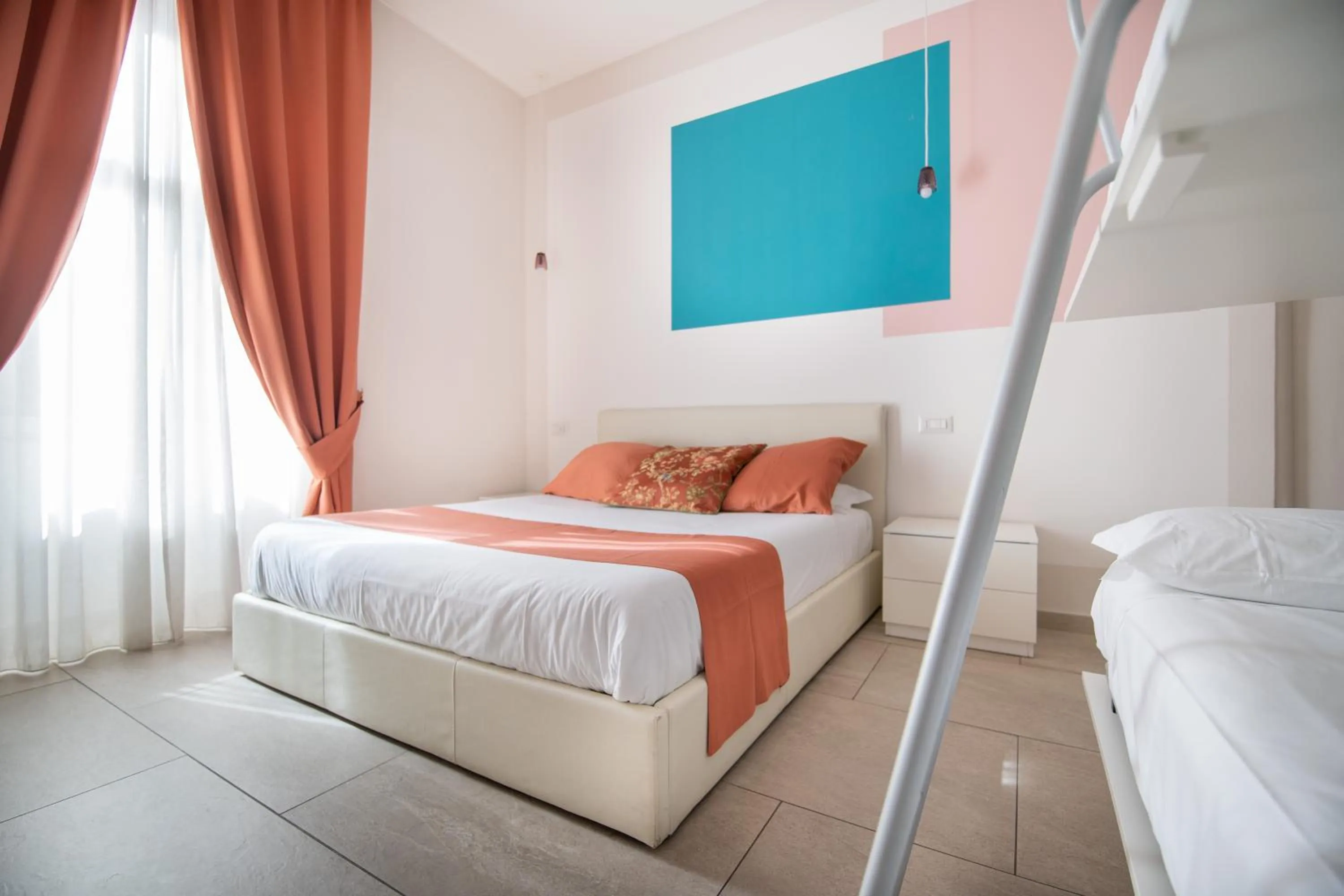 Bedroom, Bed in La Chambre