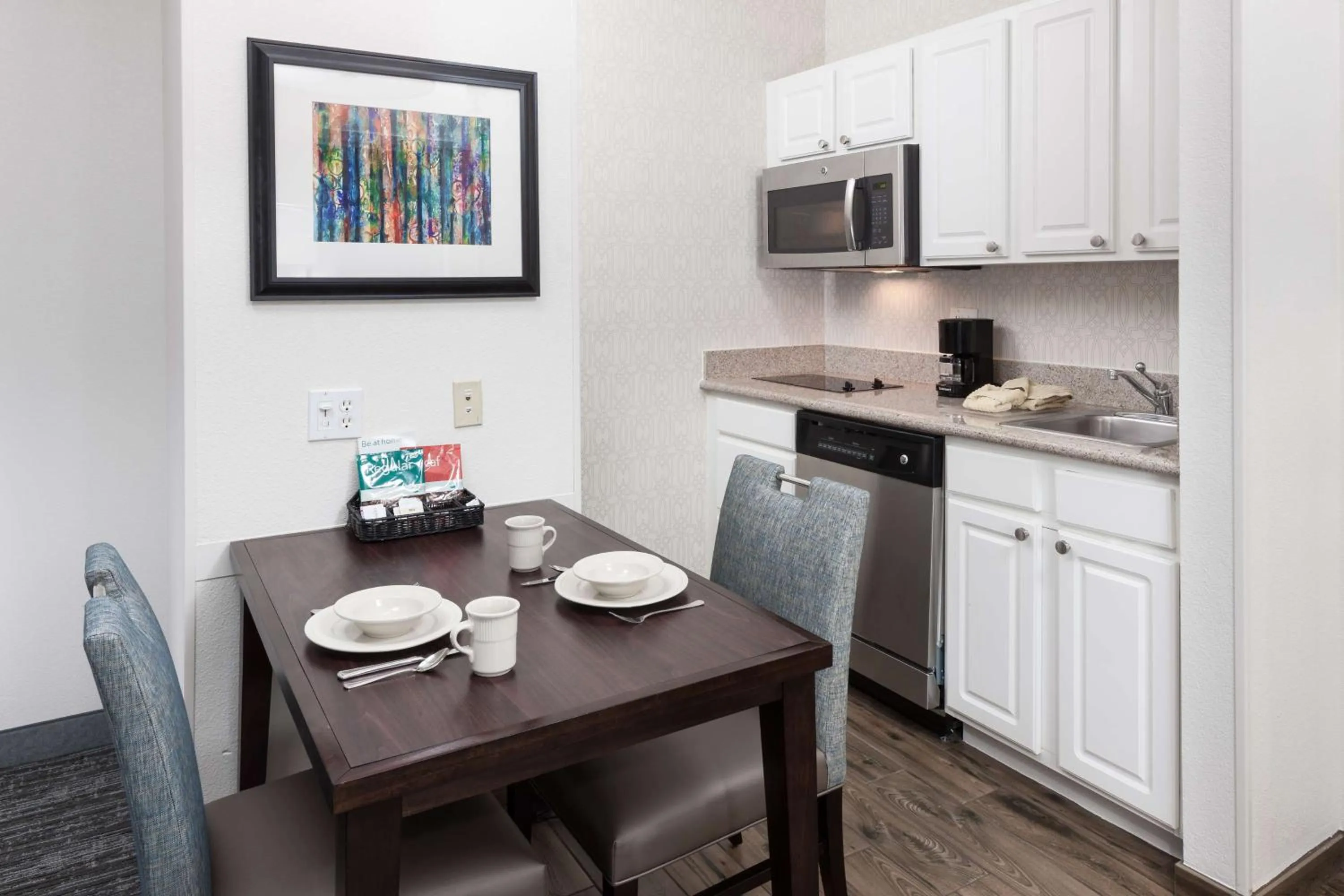Kitchen or kitchenette in Homewood Suites by Hilton Mahwah