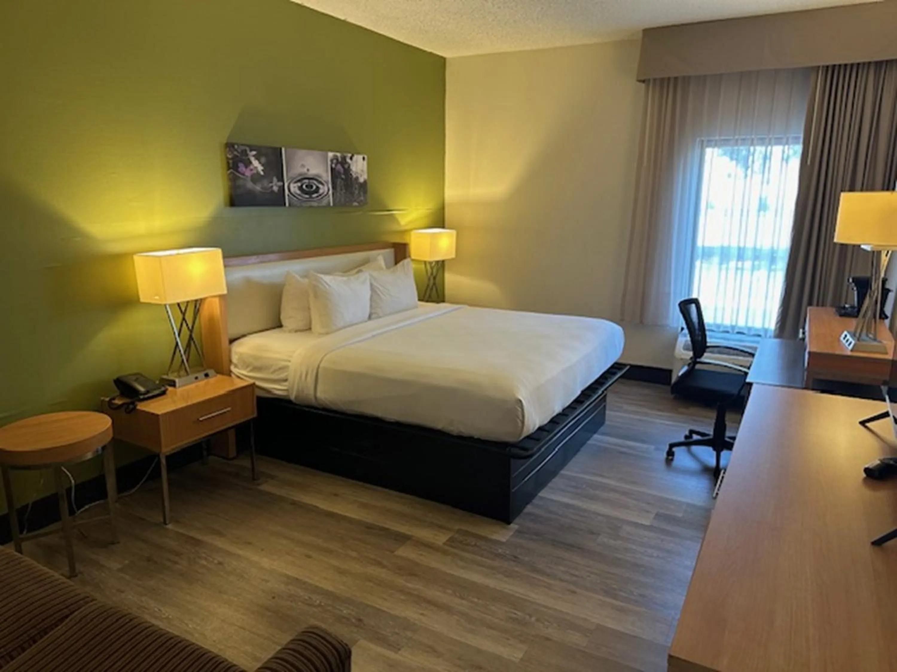 Bedroom, Bed in Sleep Inn & Suites Memphis Southeast