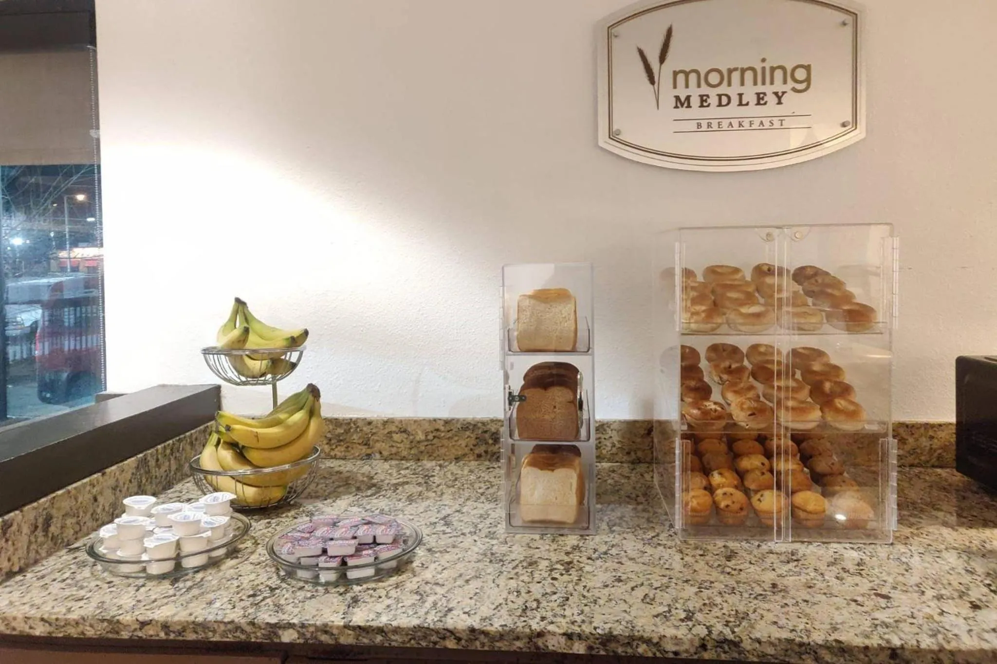 Breakfast in Sleep Inn & Suites Memphis Southeast