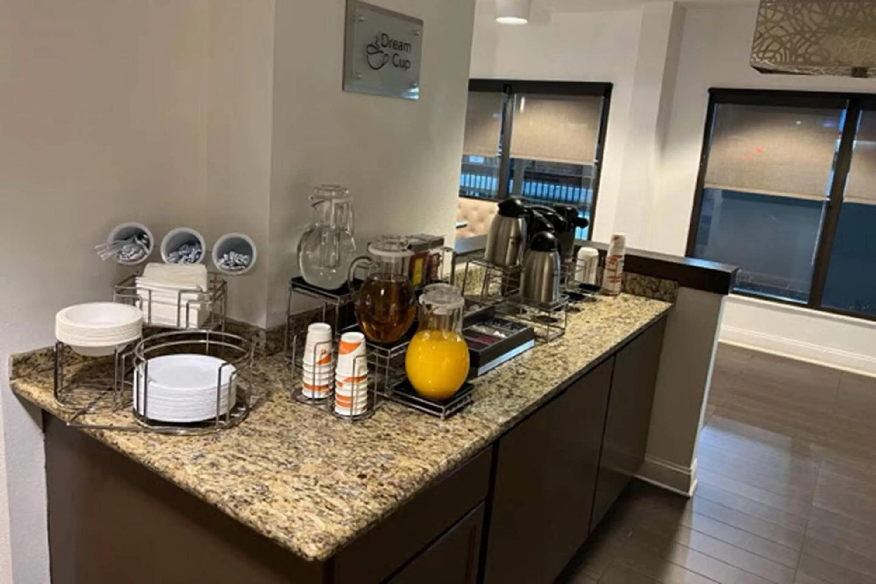 Breakfast in Sleep Inn & Suites Memphis Southeast