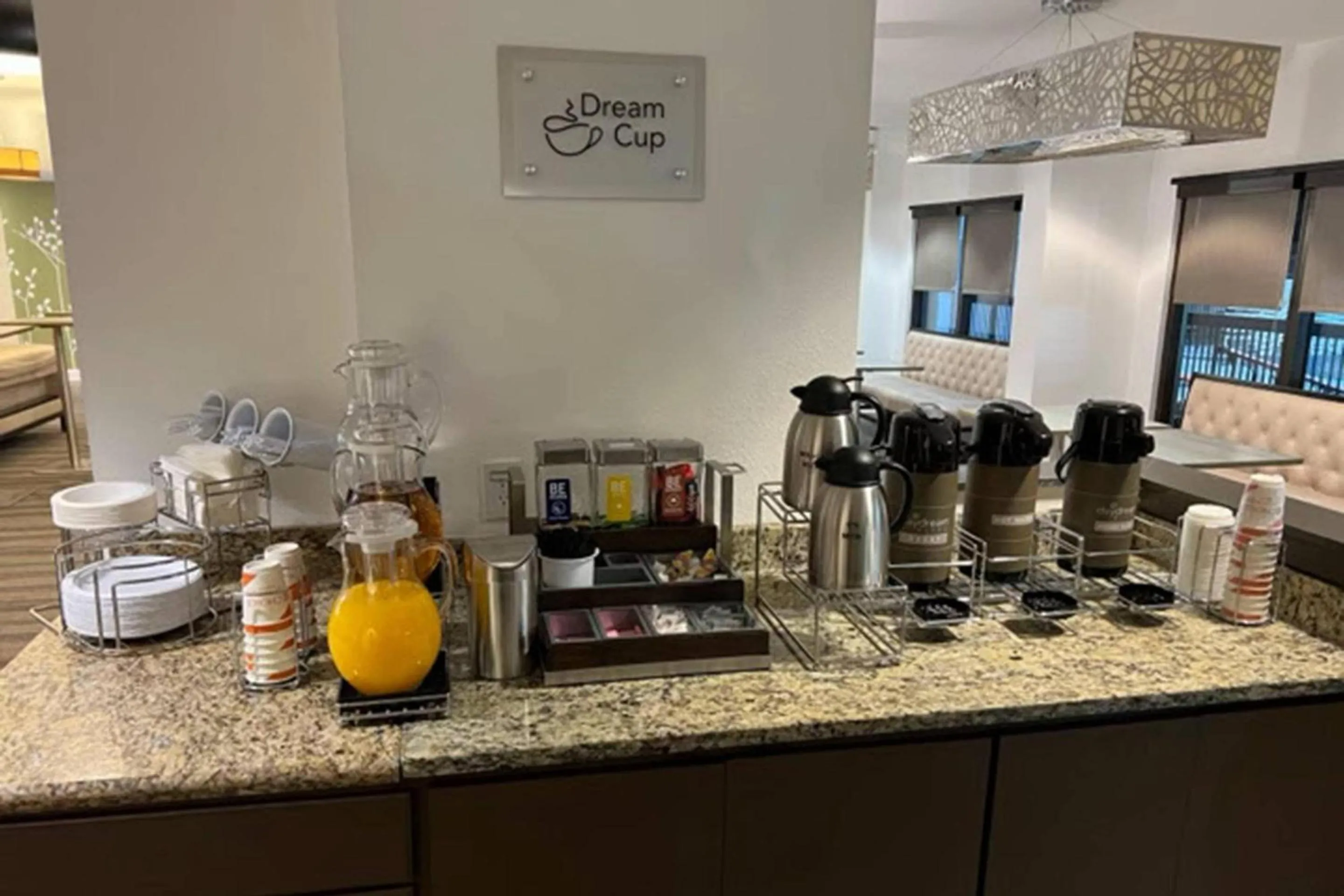 Breakfast in Sleep Inn & Suites Memphis Southeast