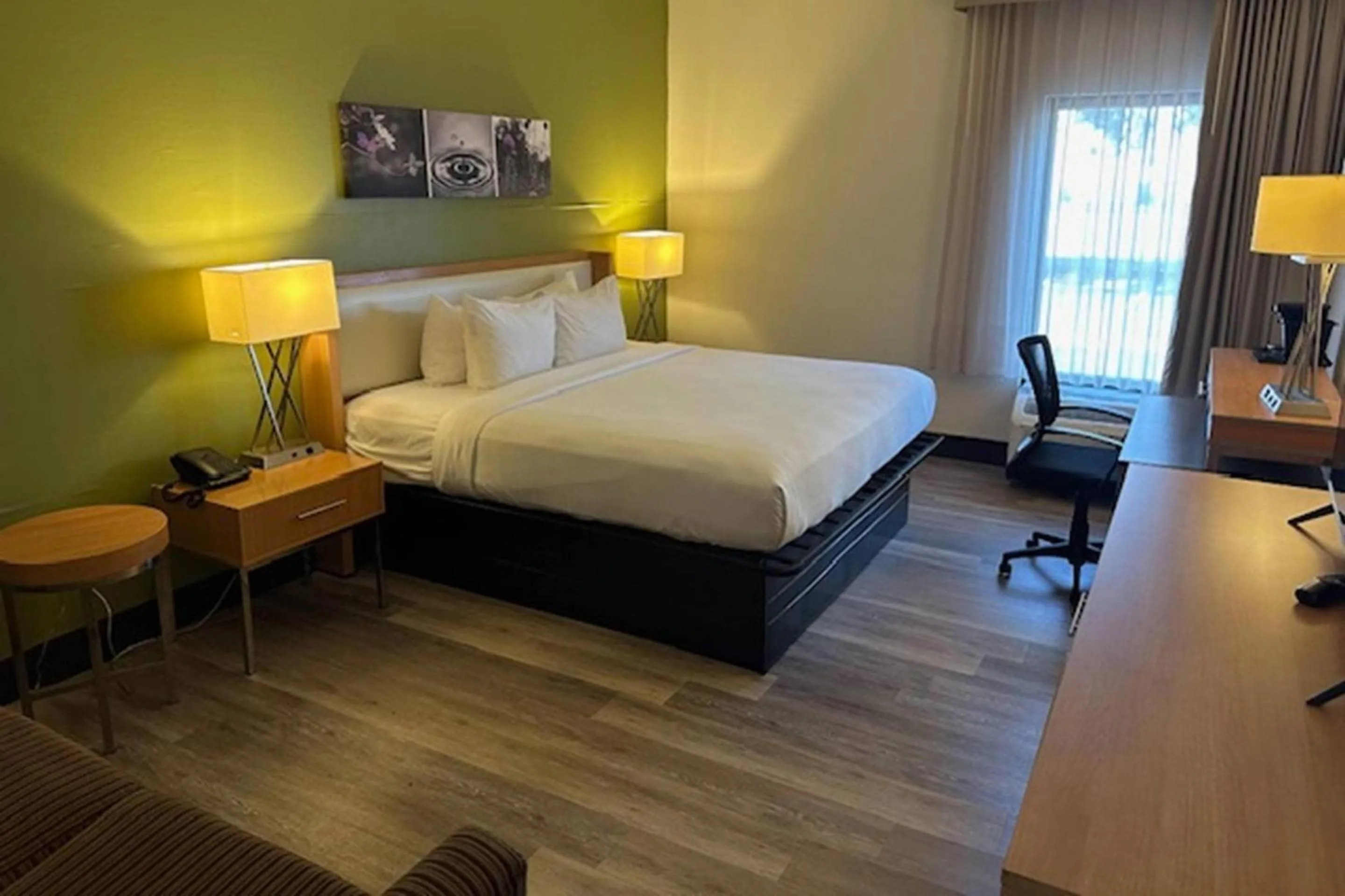 Bedroom, Bed in Sleep Inn & Suites Memphis Southeast