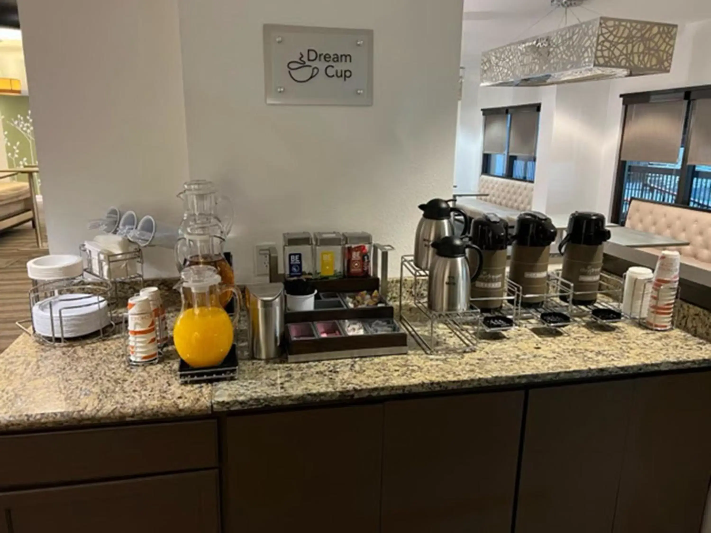 Breakfast in Sleep Inn & Suites Memphis Southeast Breakfast in Sleep Inn & Suites Memphis Southeast