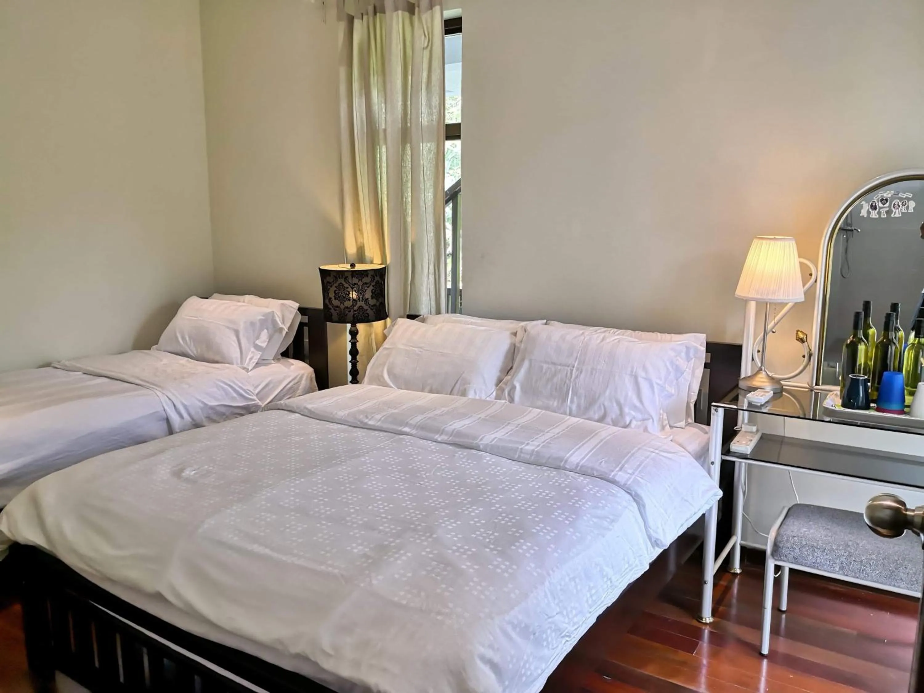 Family Room with Shared Bathroom in Kairos Villa