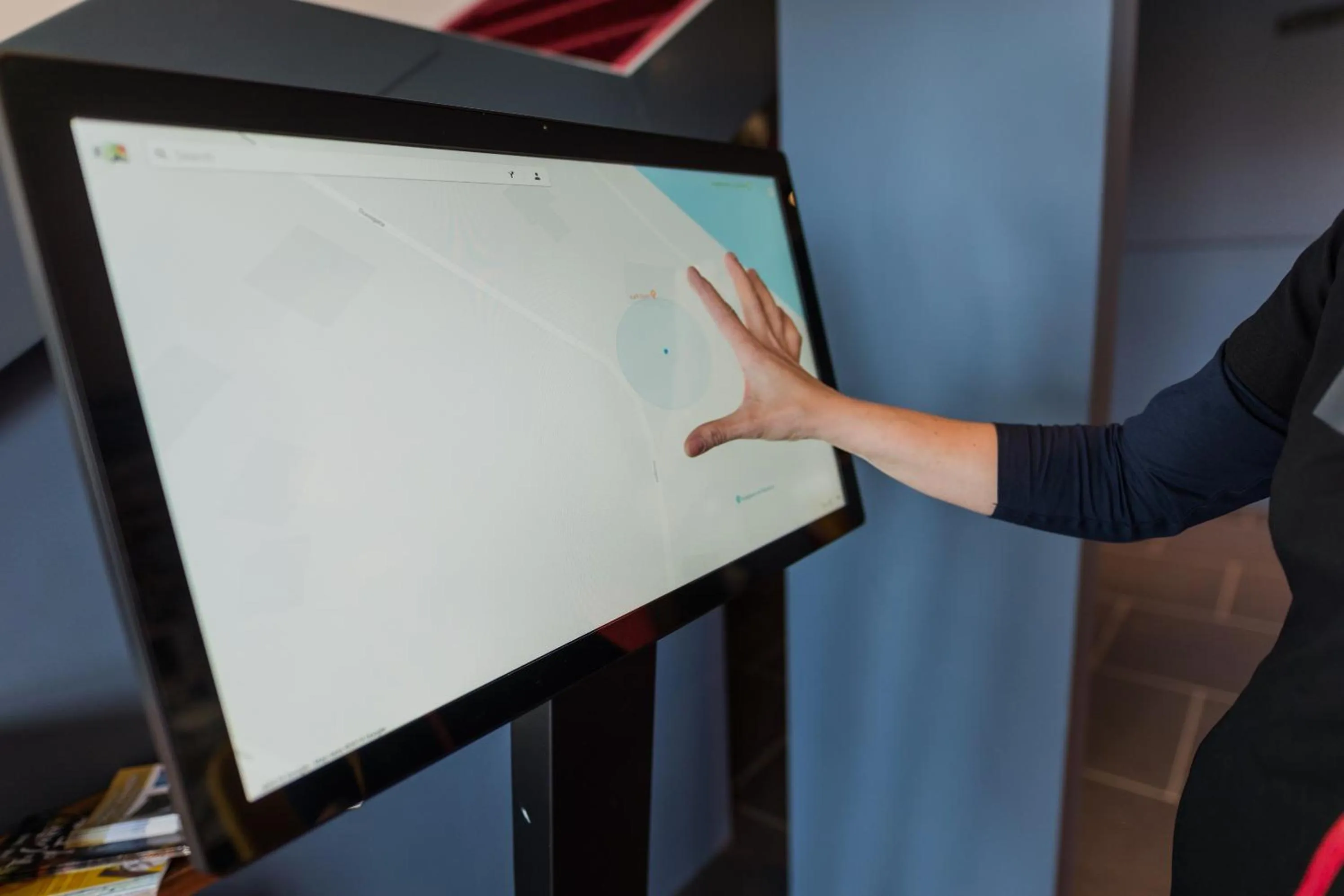 Communal lounge/ TV room in Hotel Duus by Keflavik Airport