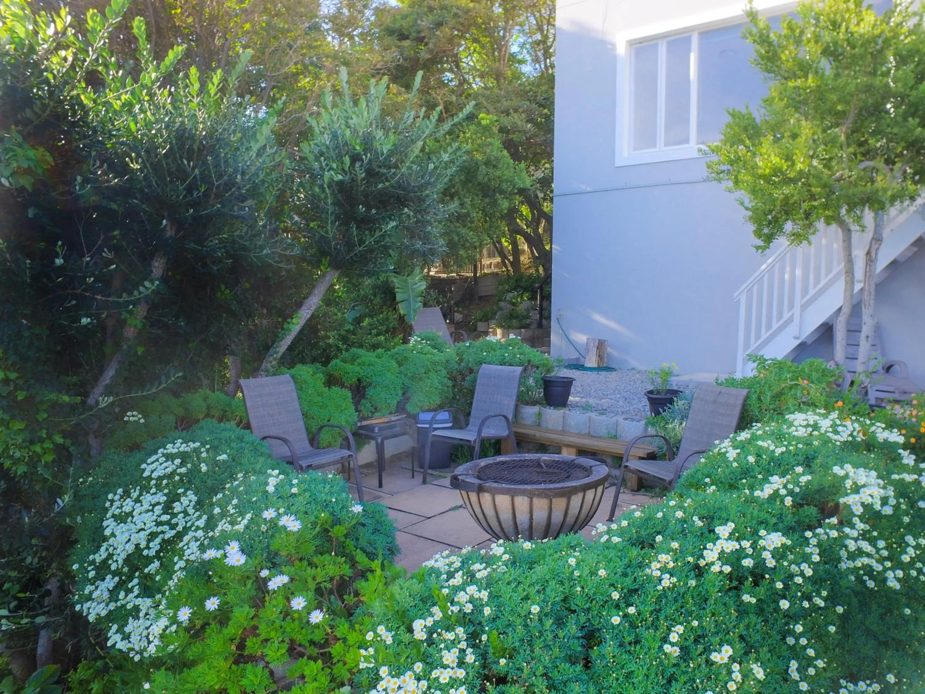 Property building in Glenview Heads Apartments