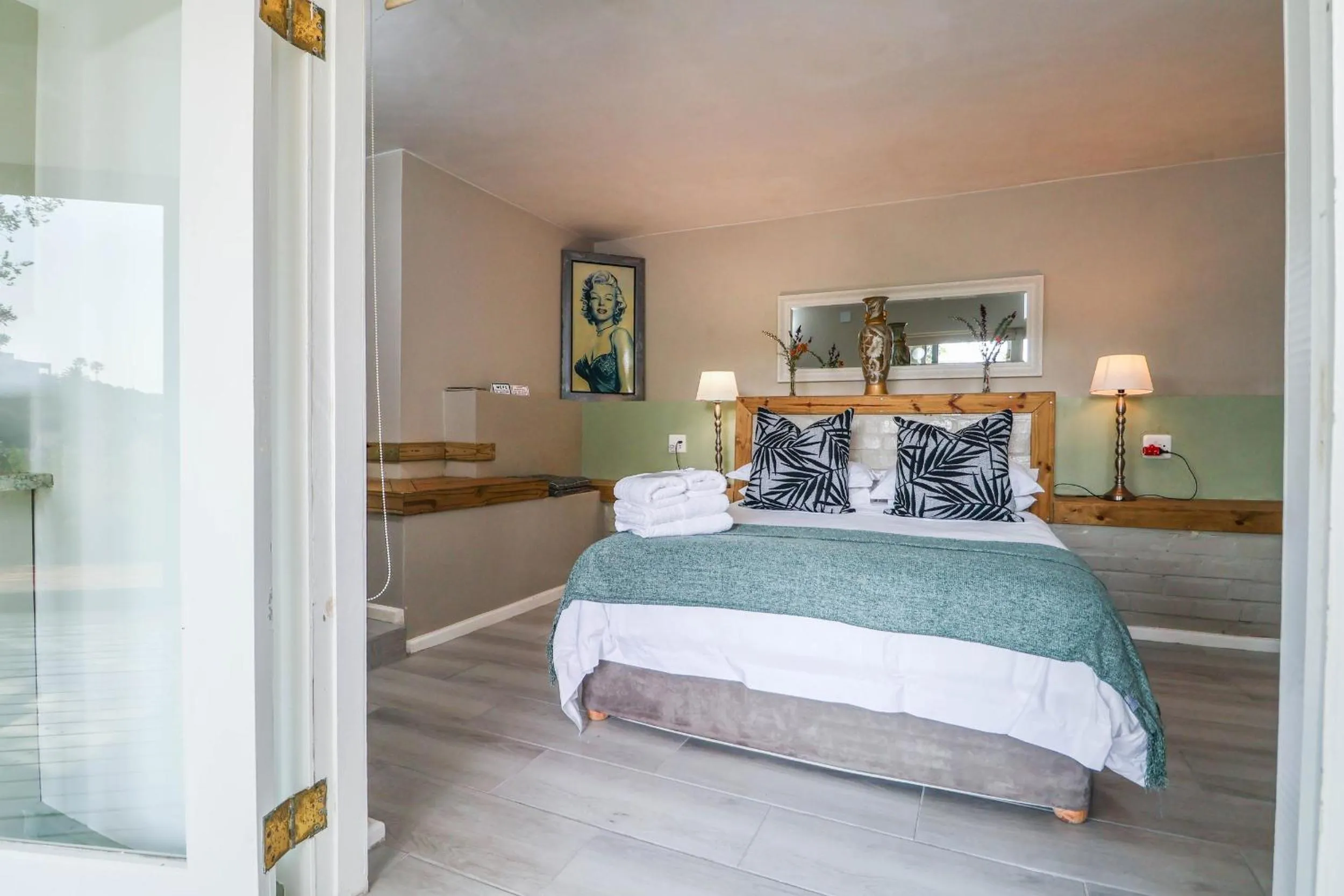 Bed in Glenview Heads Apartments