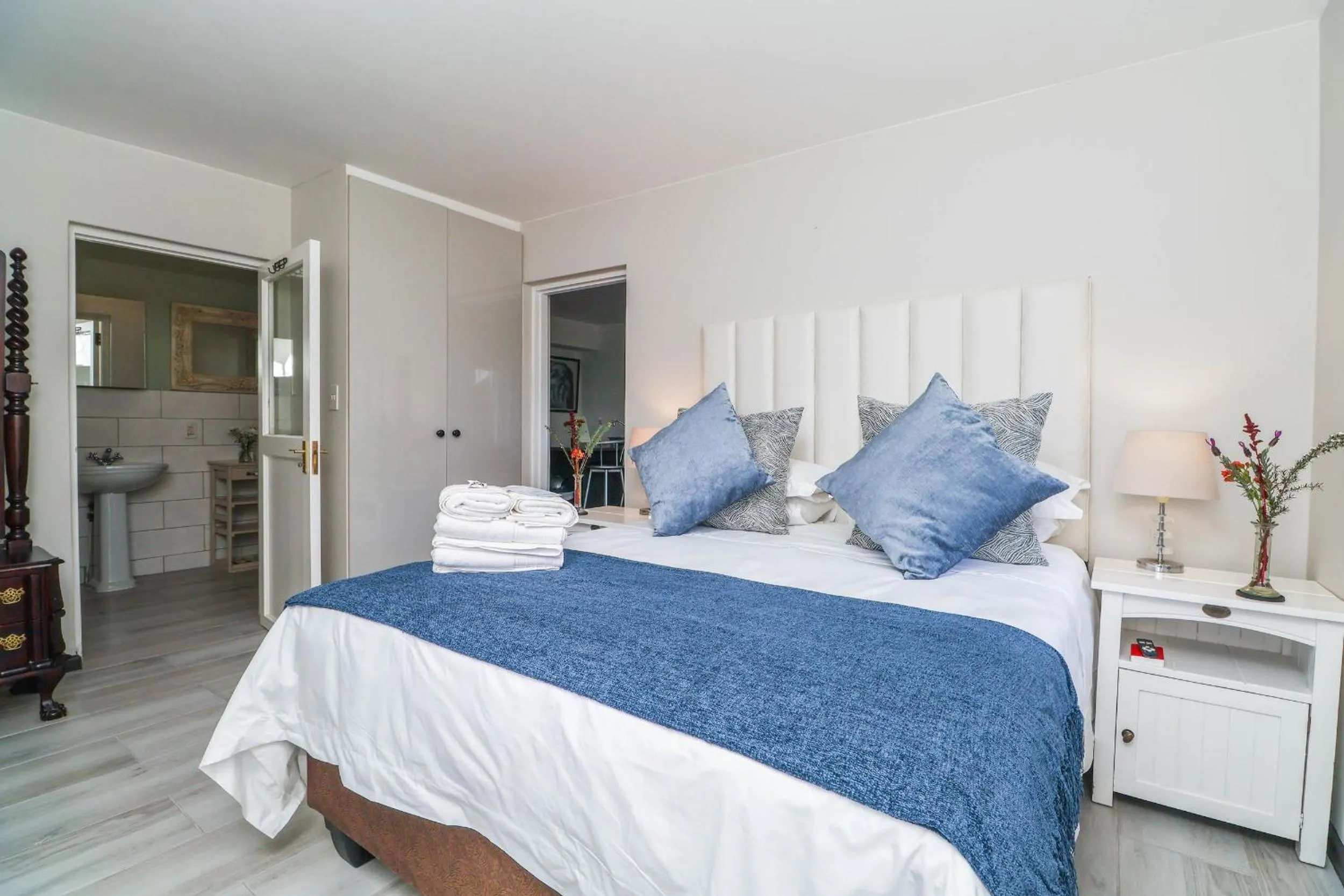 Bed in Glenview Heads Apartments