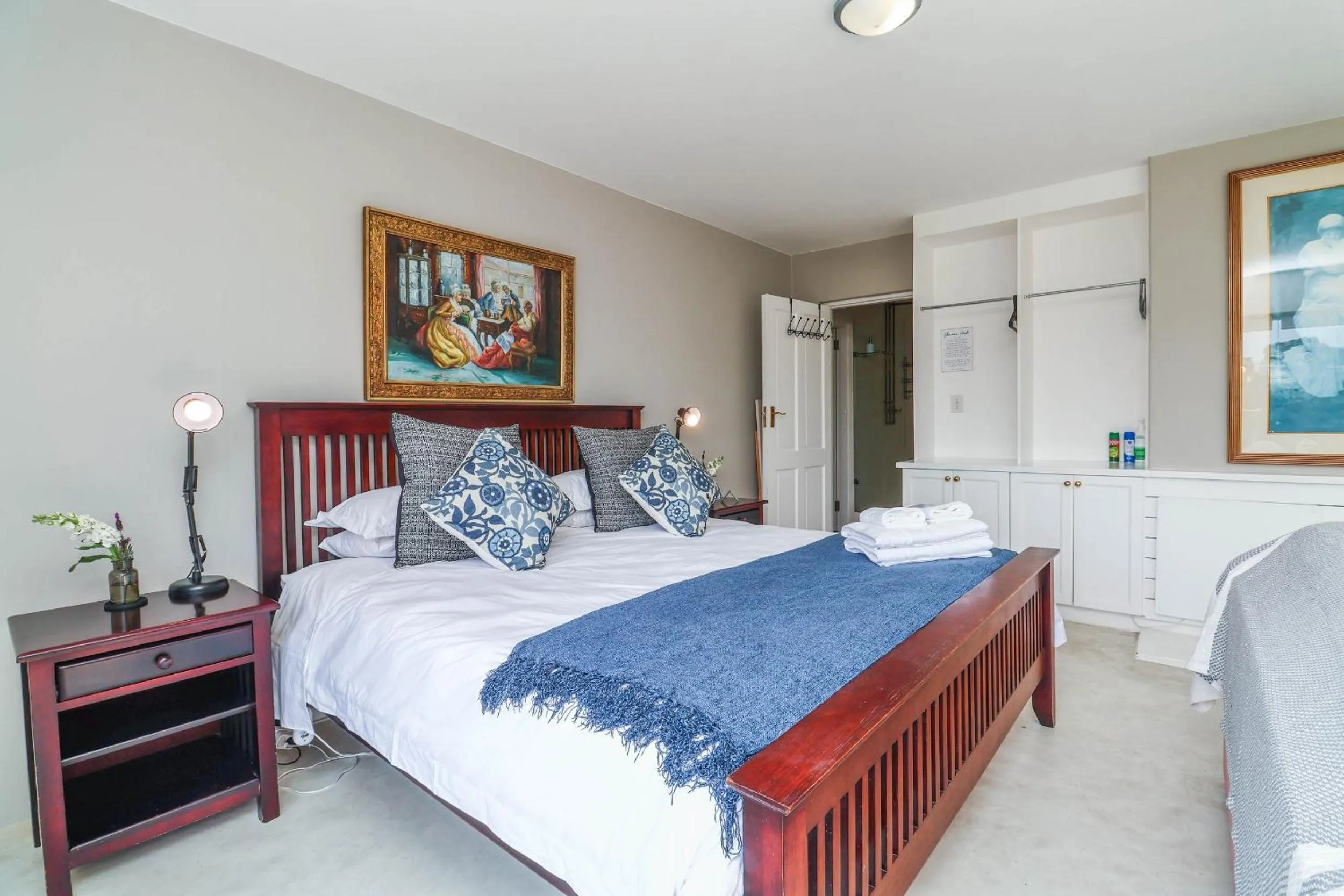 Bed in Glenview Heads Apartments