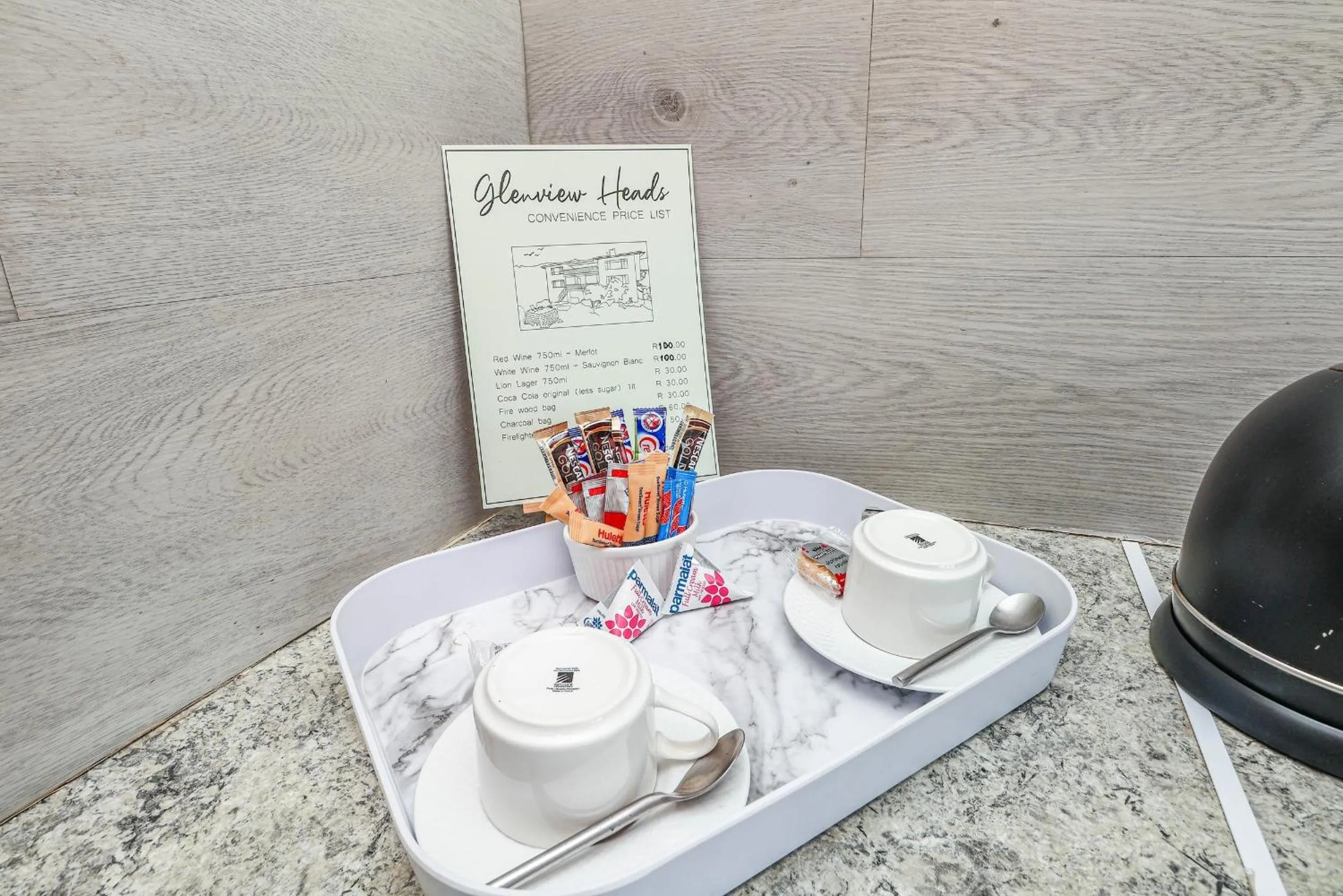 Coffee/tea facilities in Glenview Heads Apartments