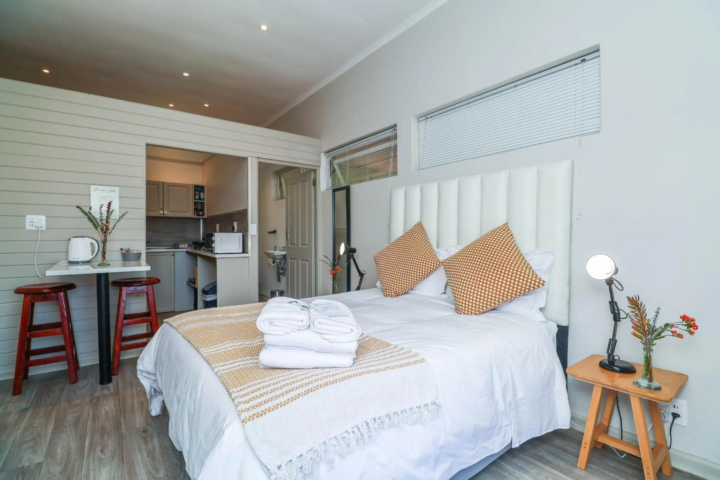 Bed in Glenview Heads Apartments