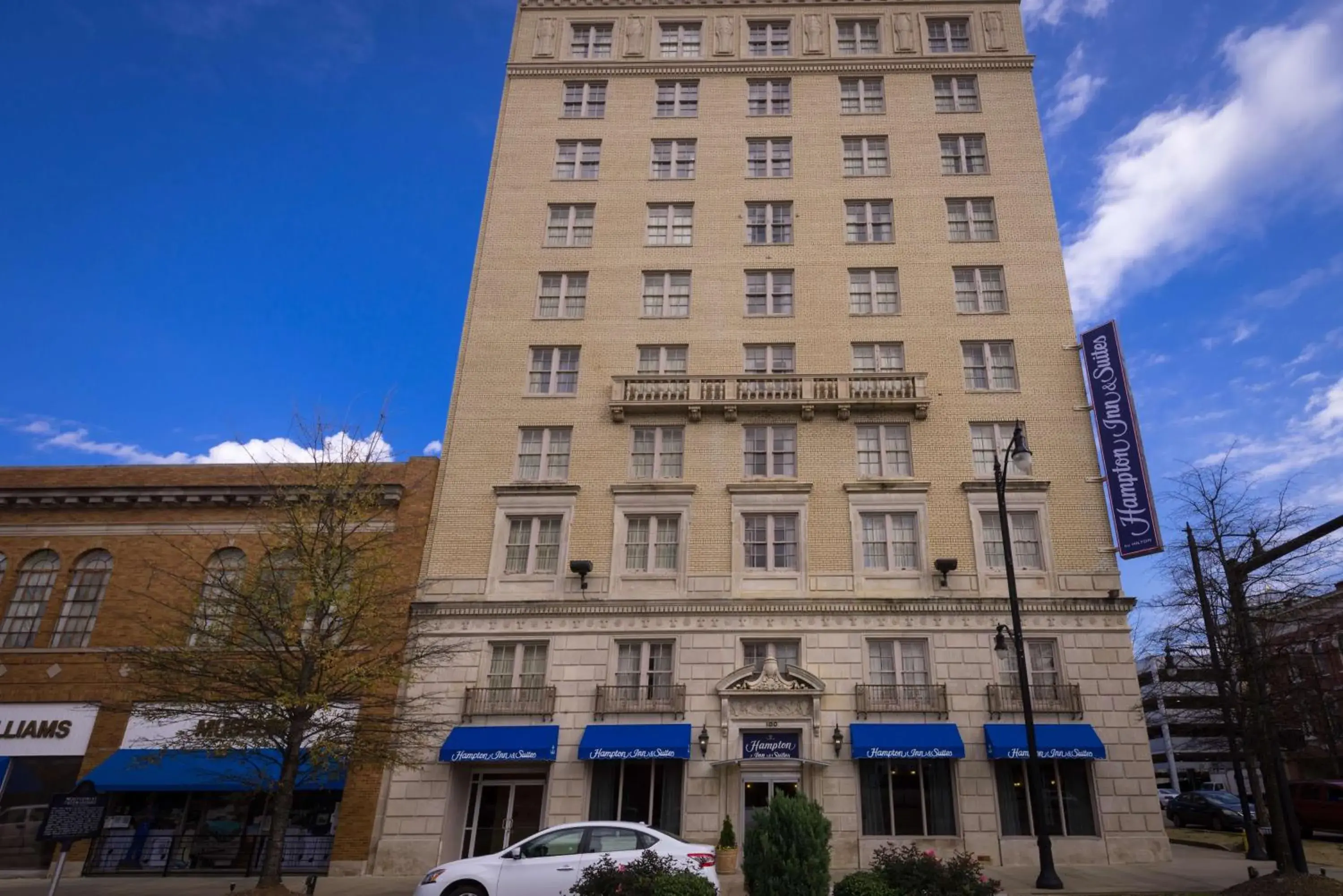 Property building in Hampton Inn & Suites Montgomery-Downtown Property building in Hampton Inn & Suites Montgomery-Downtown