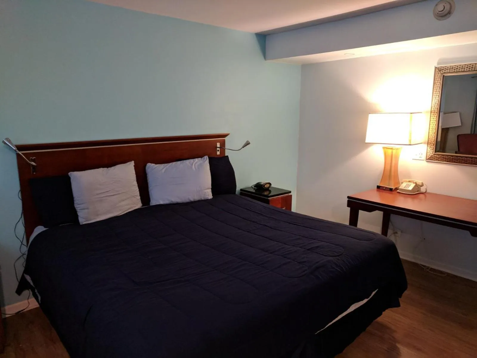 Bed in Skylark Motel