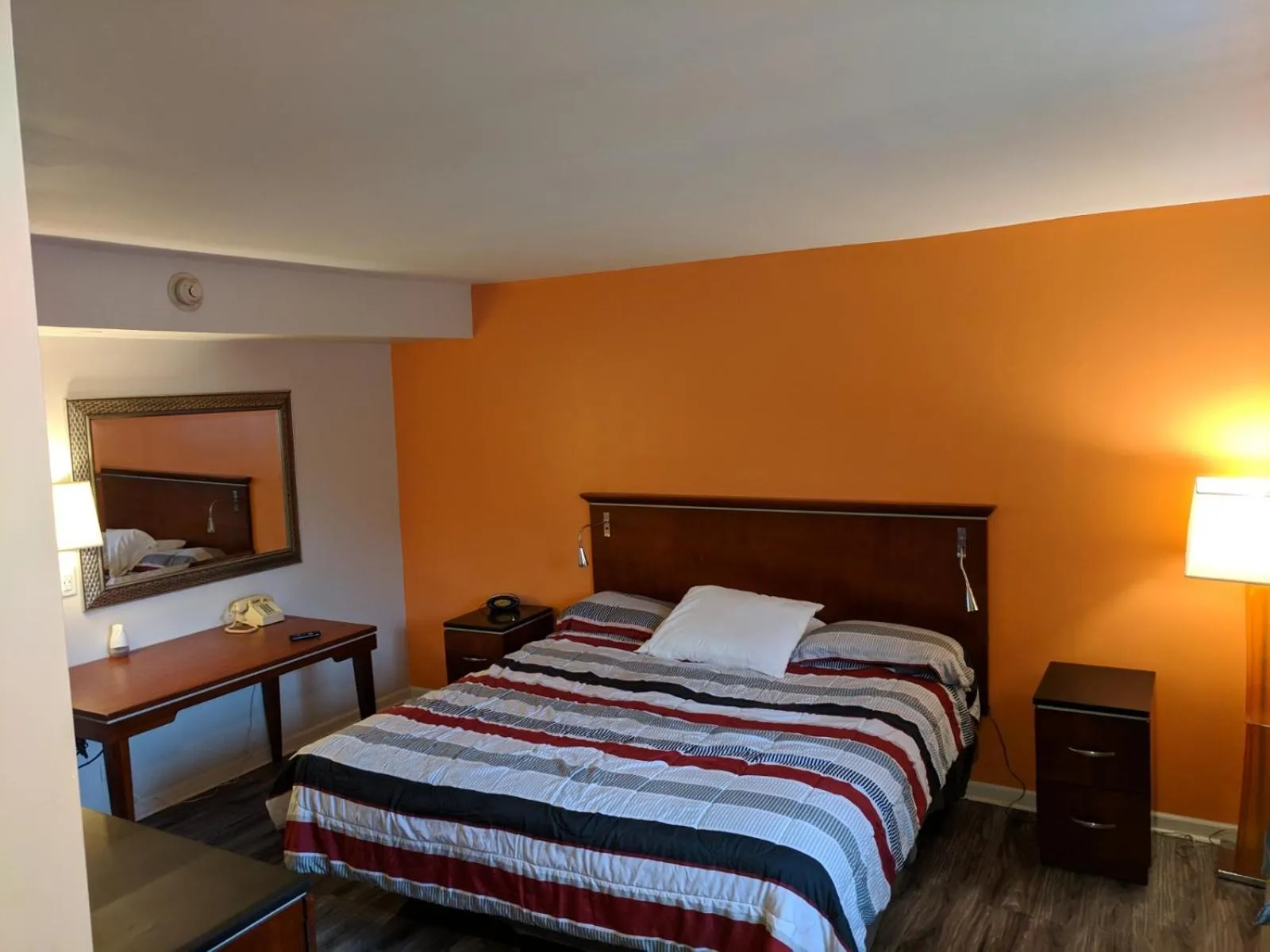 Bed in Skylark Motel