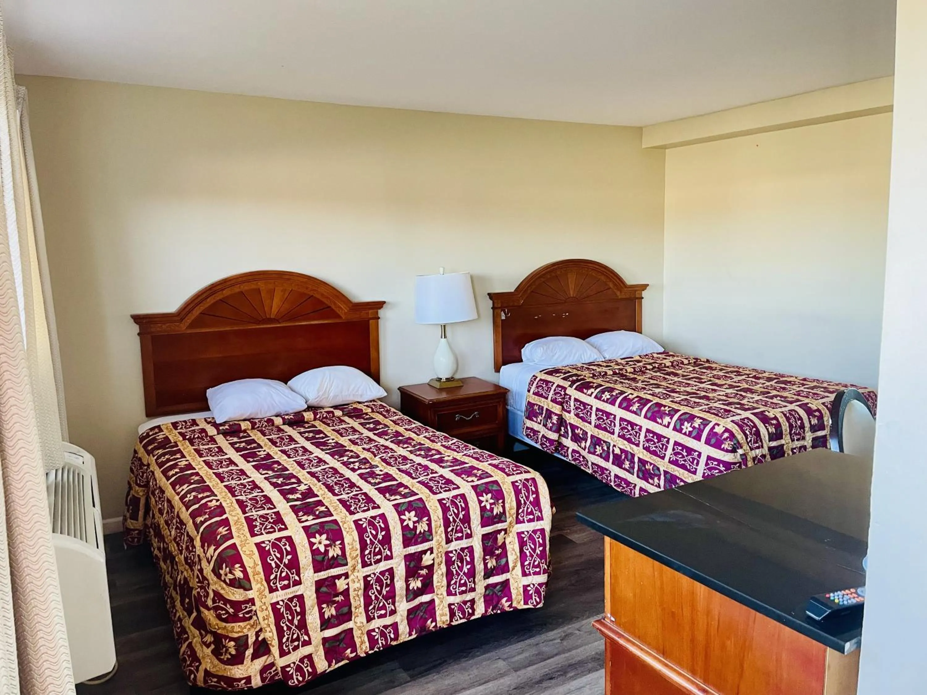 Bed in Skylark Motel