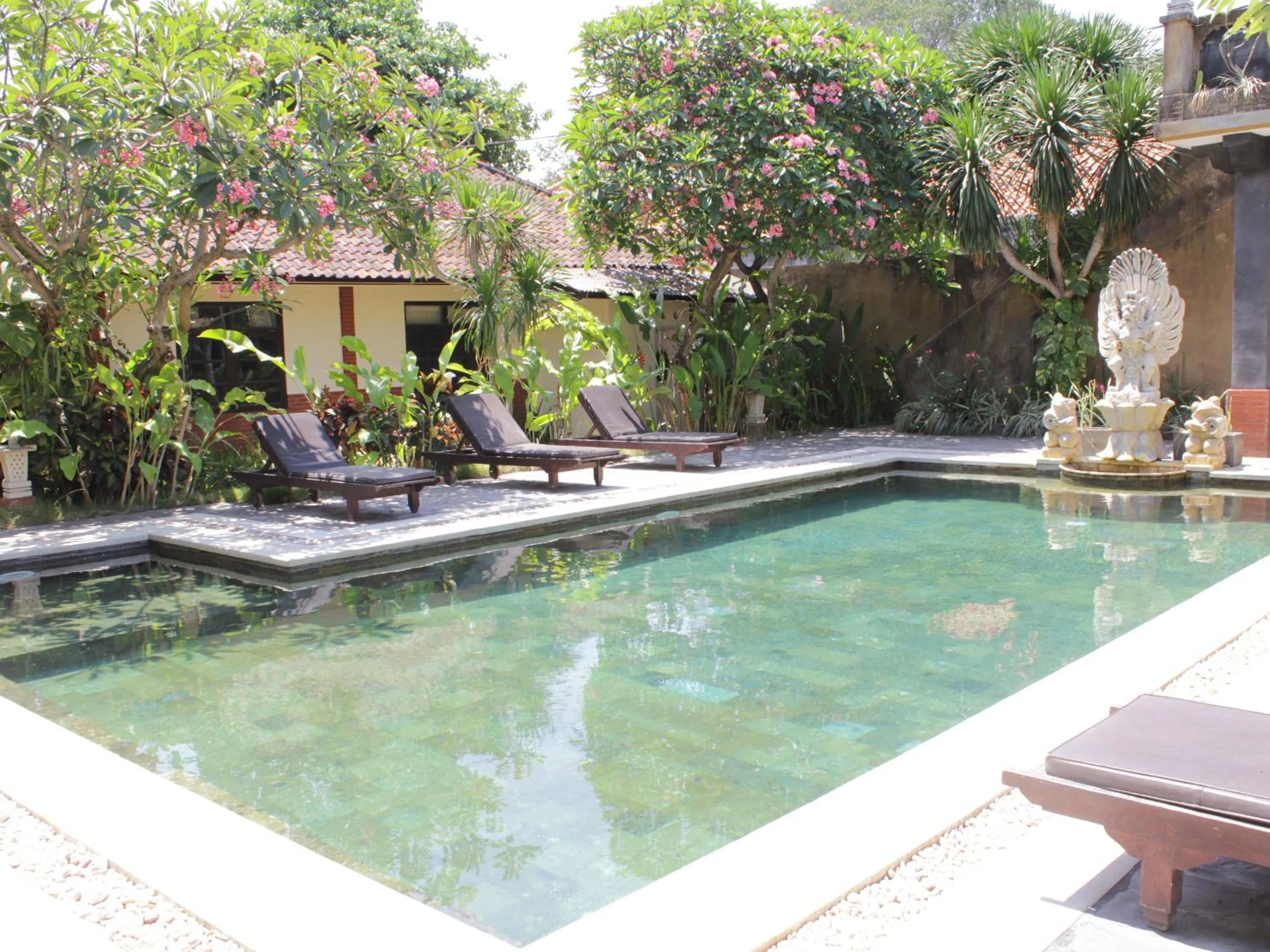Swimming pool in Mangga Bali Inn