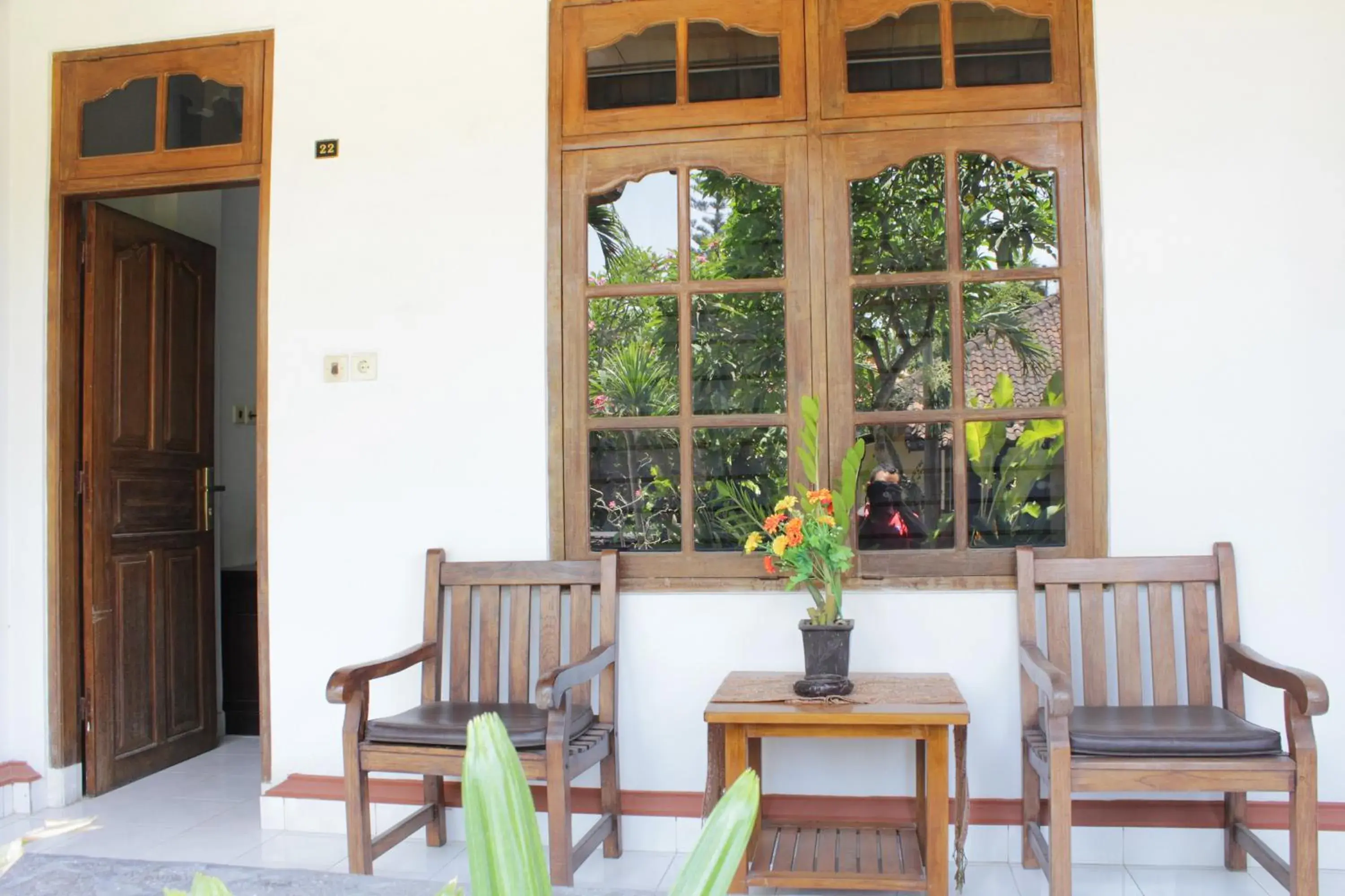 Balcony/Terrace, Seating Area in Mangga Bali Inn