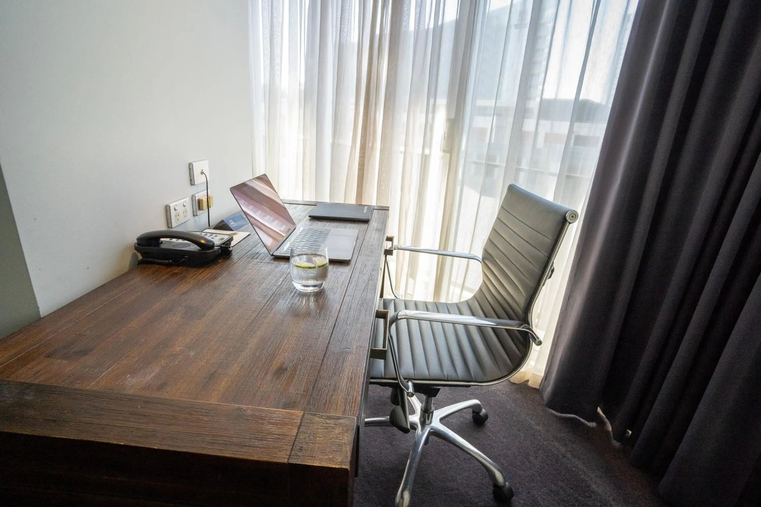 hair dresser in Adelaide Rockford