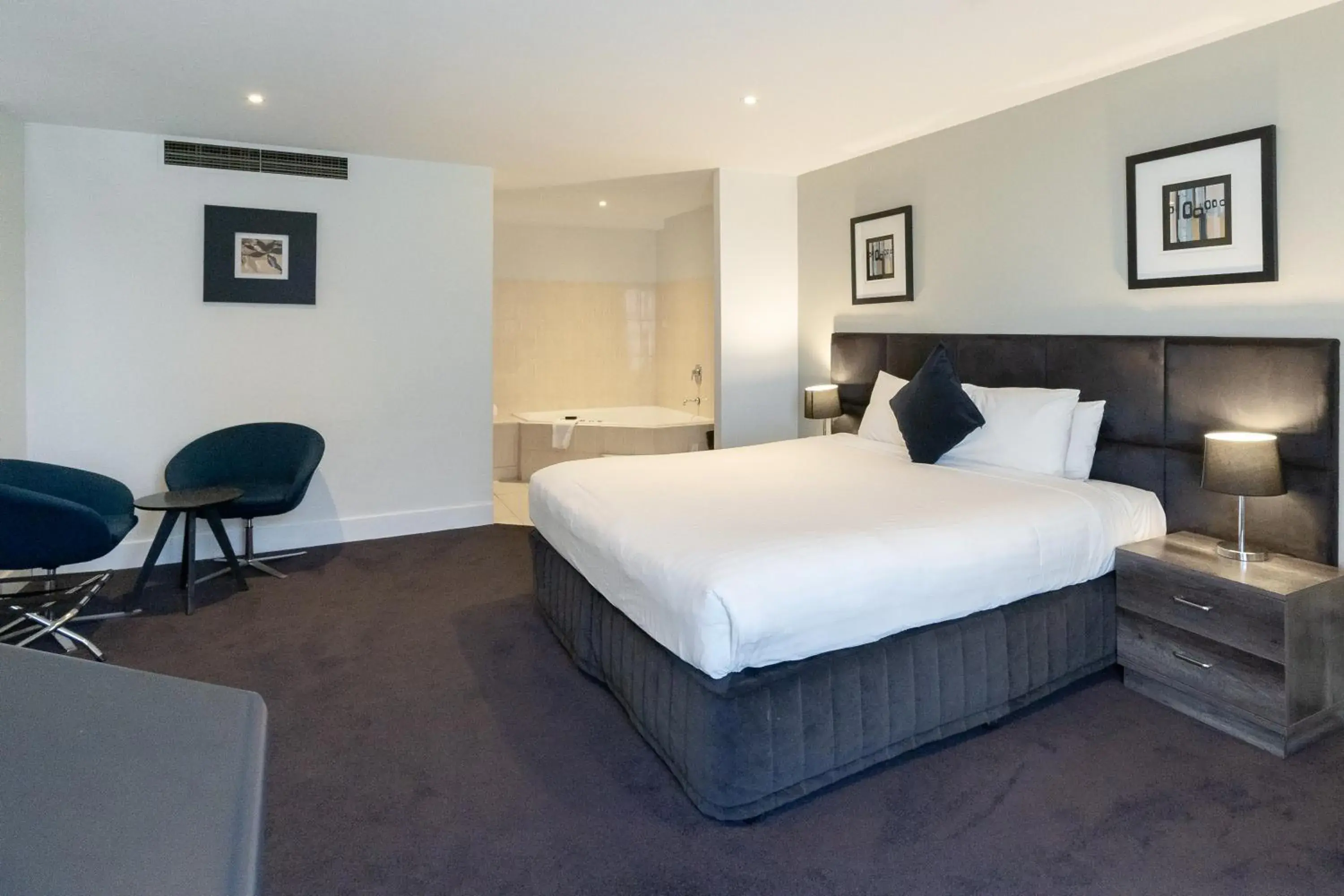 Standard Spa Room in Adelaide Rockford Standard Spa Room in Adelaide Rockford