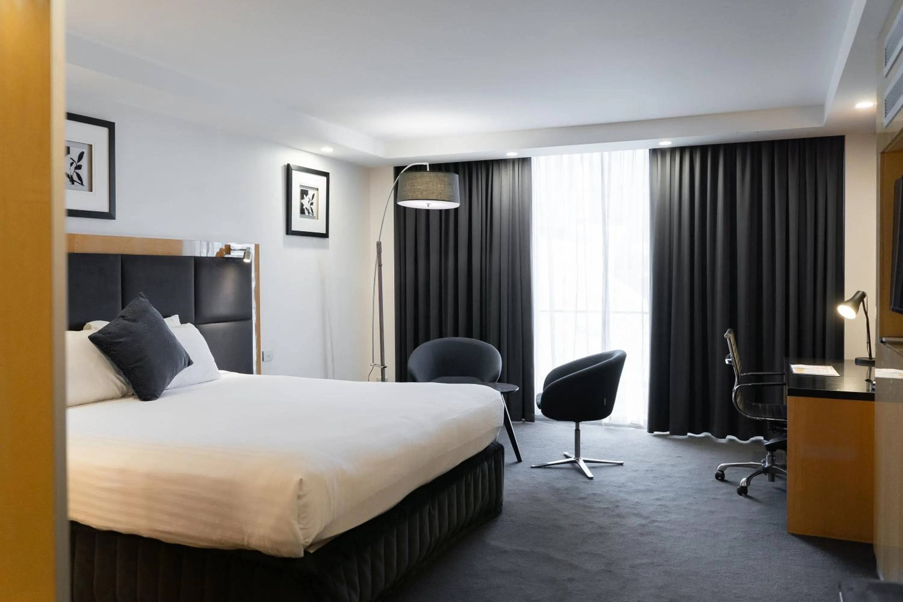 Photo of the whole room, Bed in Adelaide Rockford