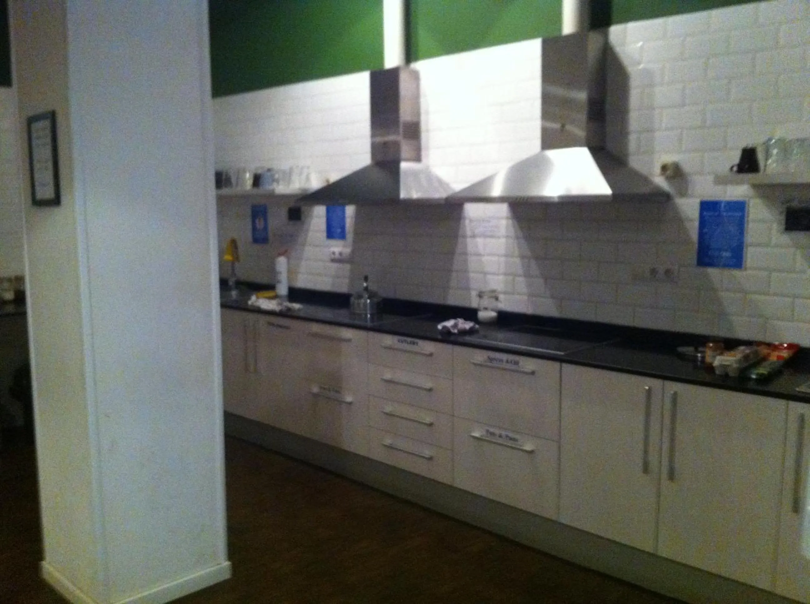 Kitchen or kitchenette in 360 Hostel Centro