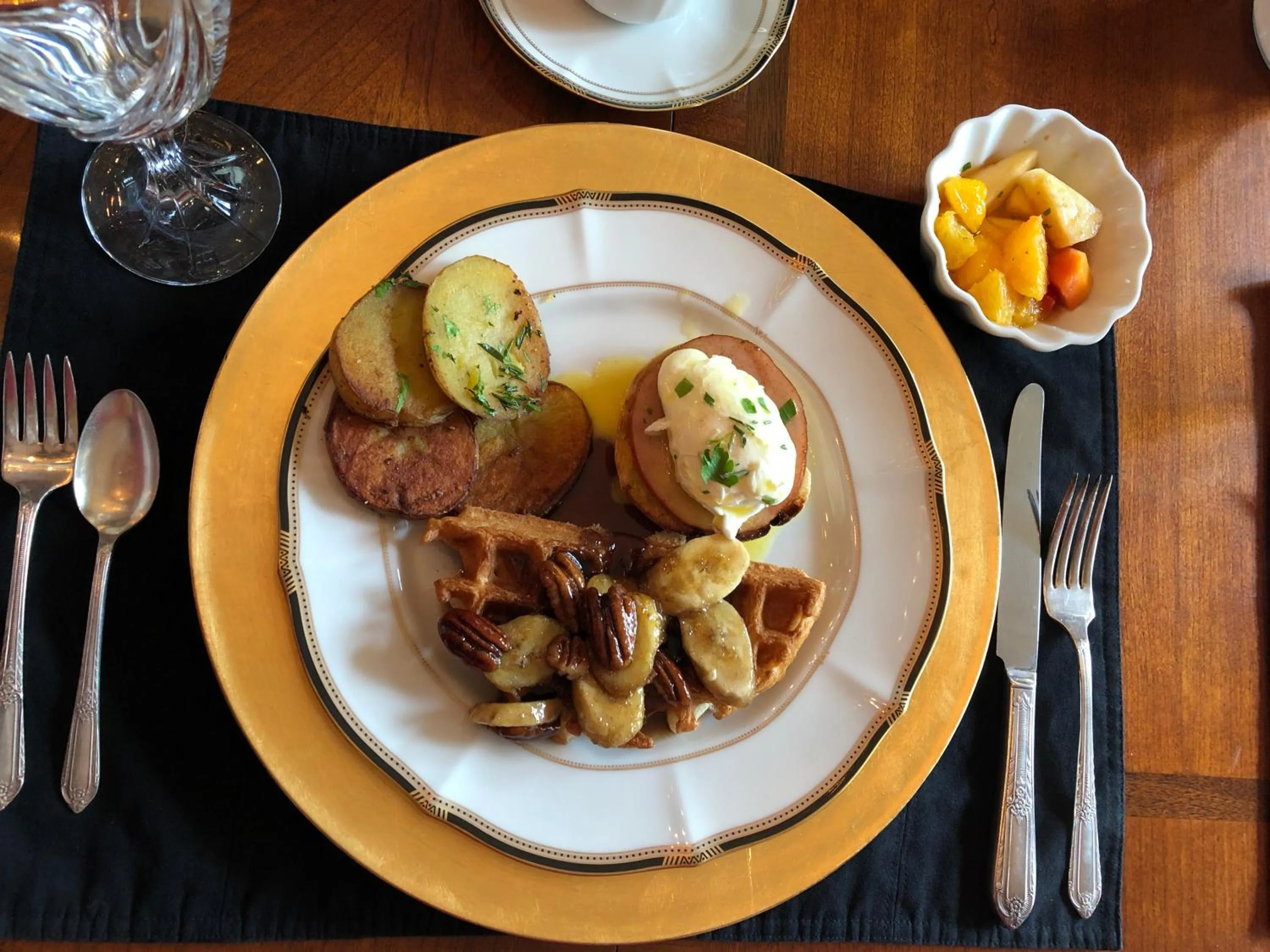 Breakfast in Avenue O Bed and Breakfast