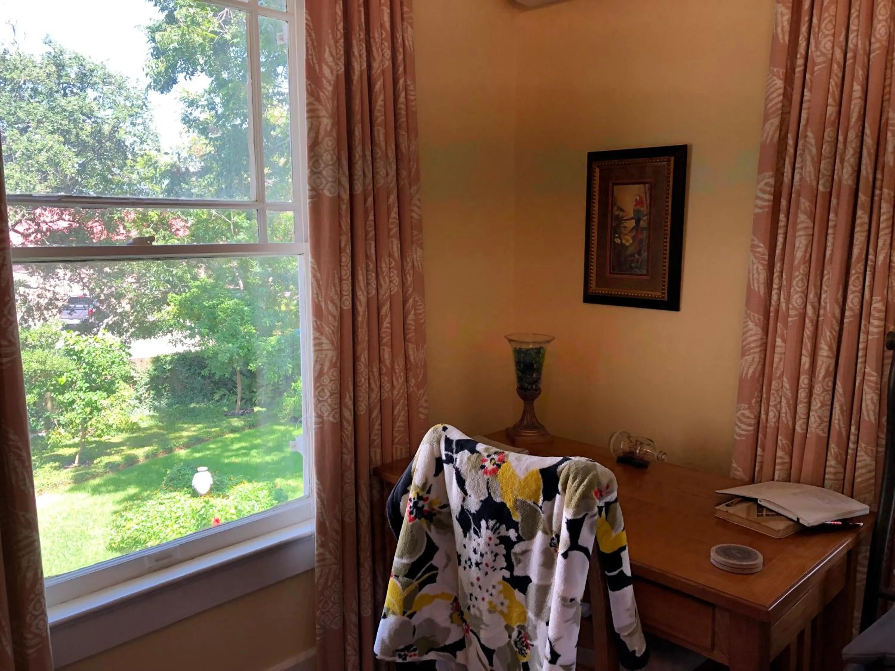 Garden view in Avenue O Bed and Breakfast