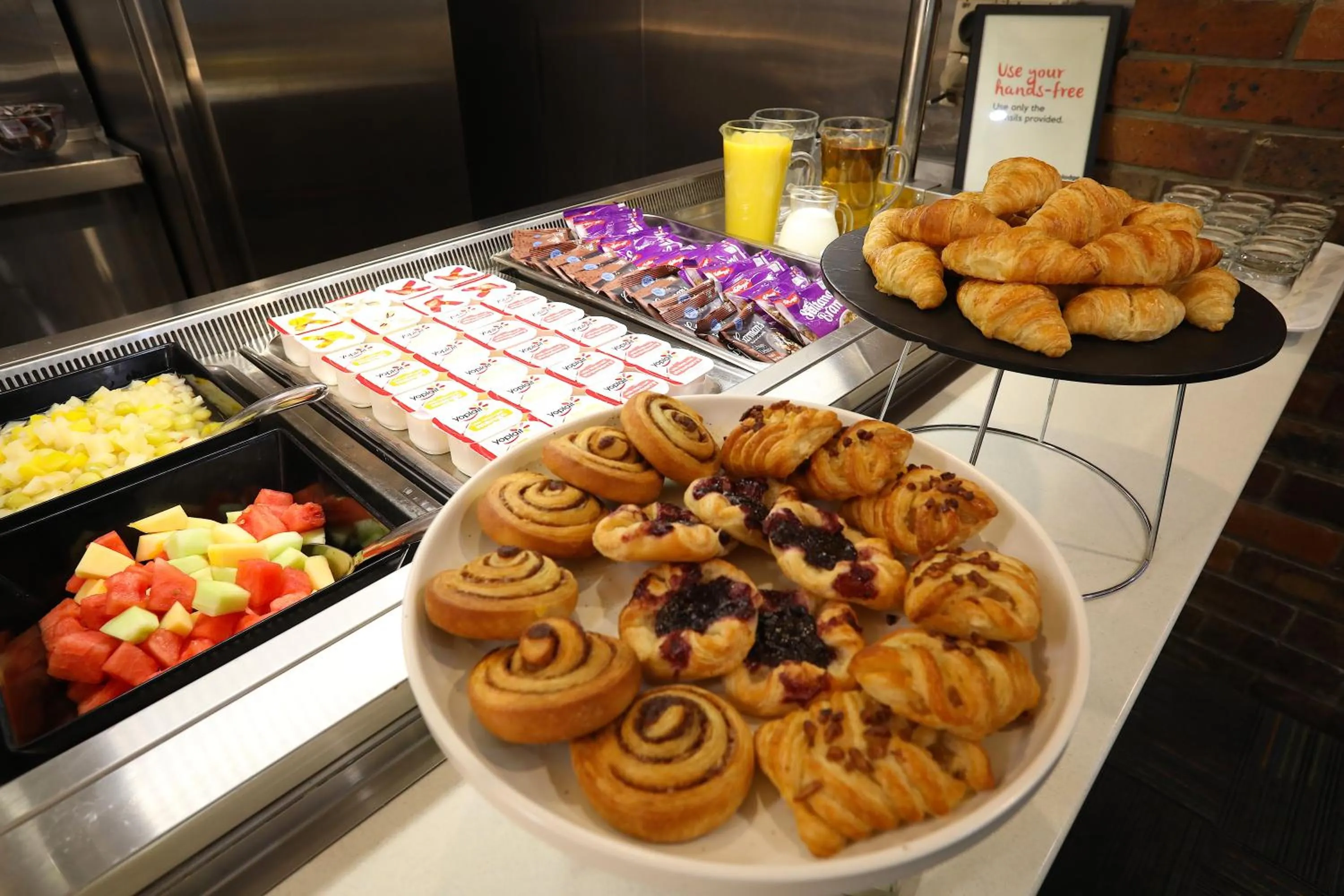 Breakfast in Travelodge Hotel Hobart
