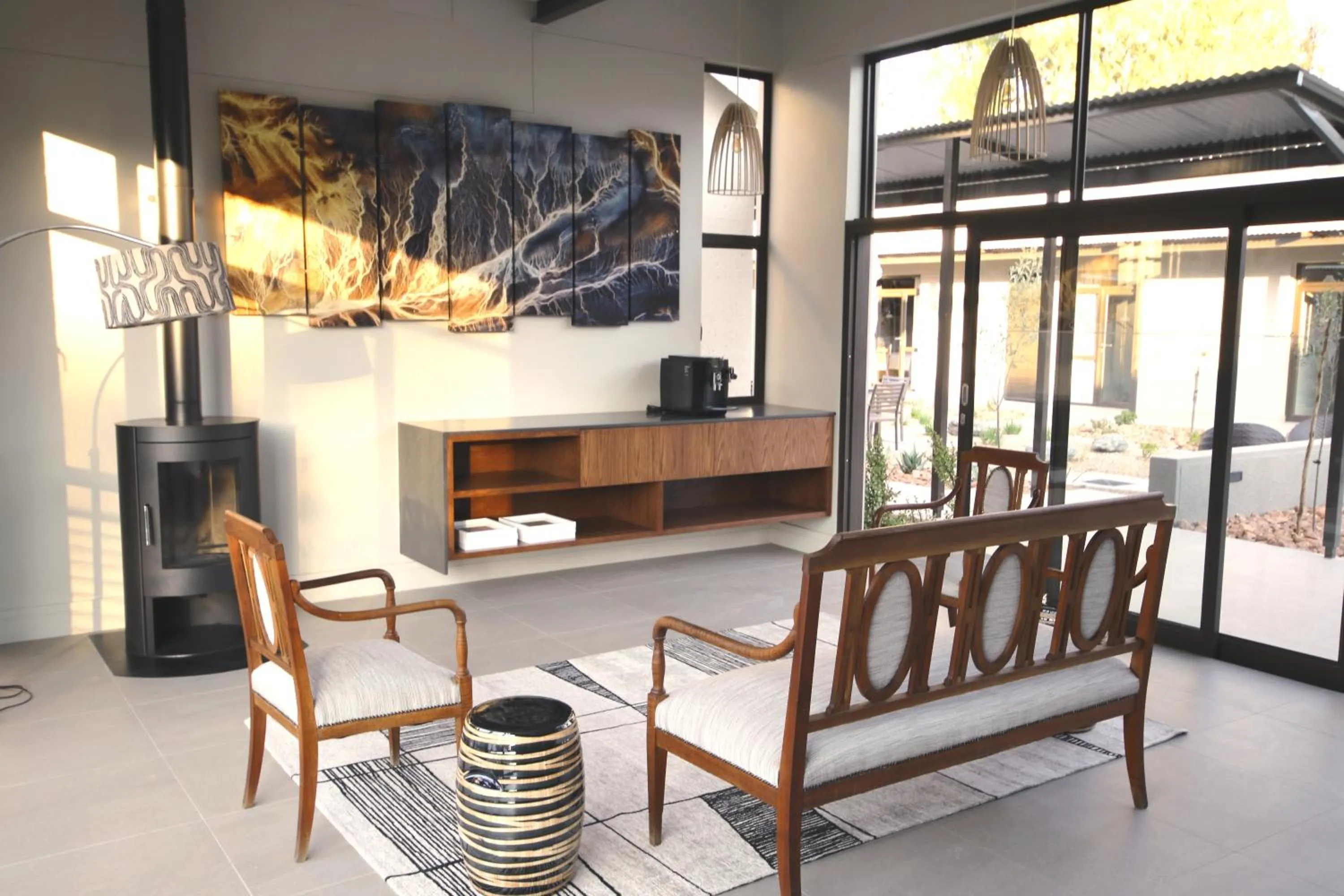 The Elegant Guesthouse