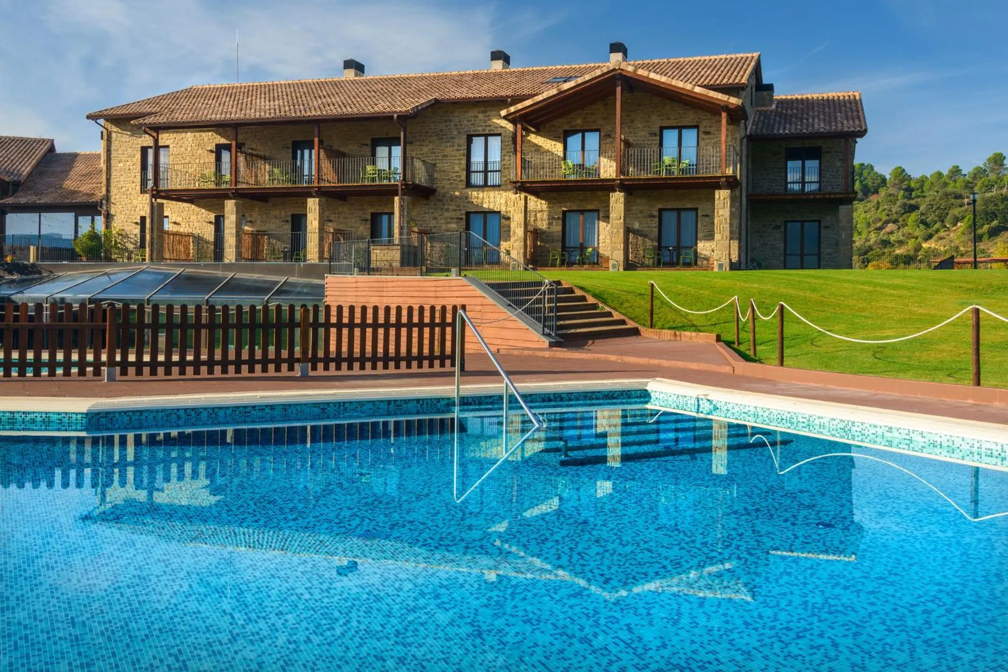 Property building in Hotel Spa Aguas de los Mallos