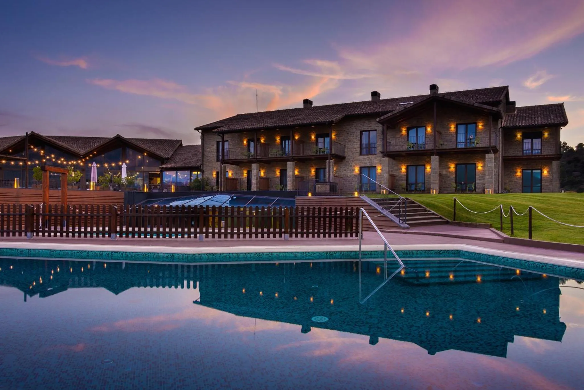 Property building in Hotel Spa Aguas de los Mallos