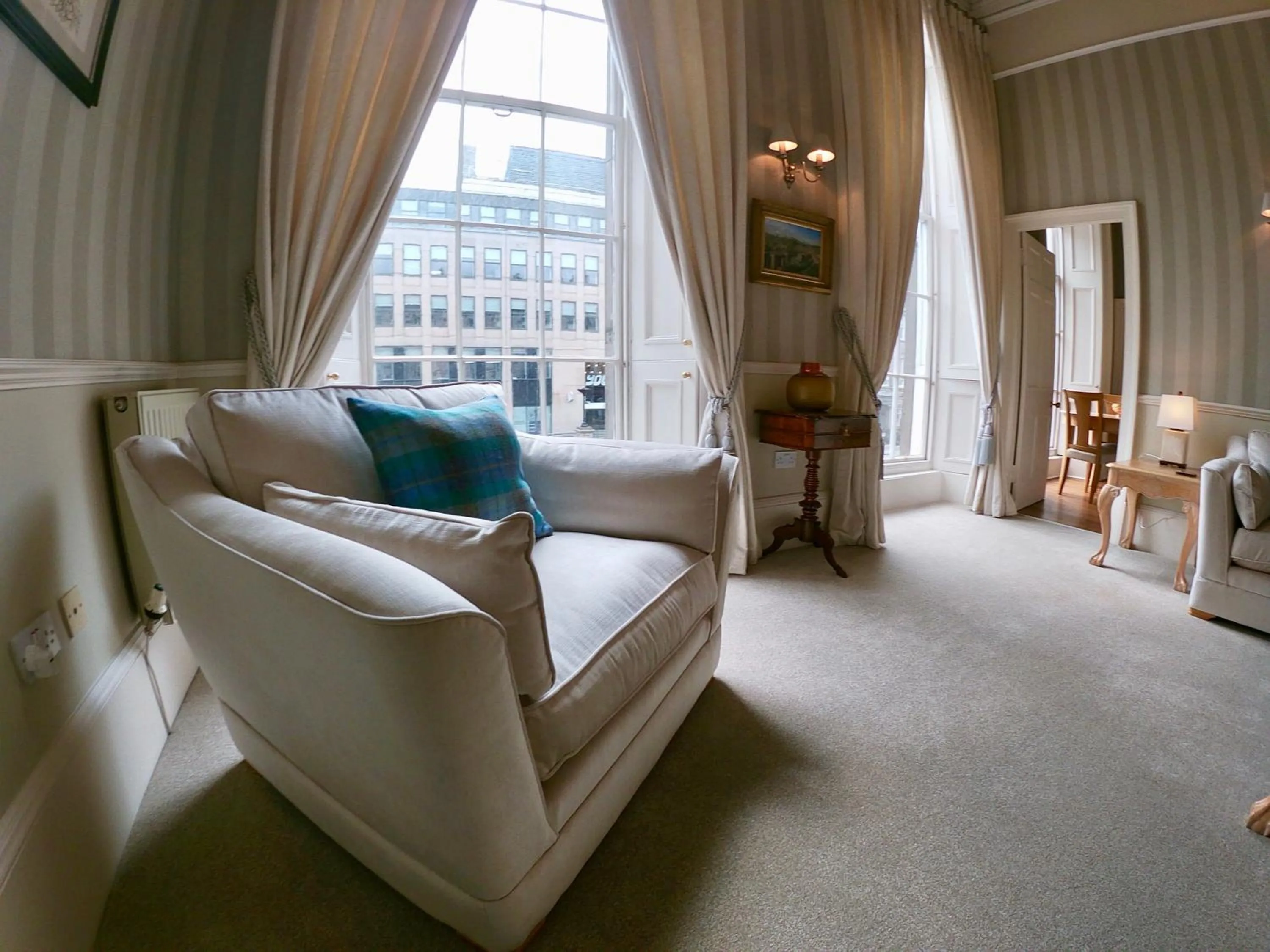 Living room, Bed in Escape To Edinburgh @ Albyn Place