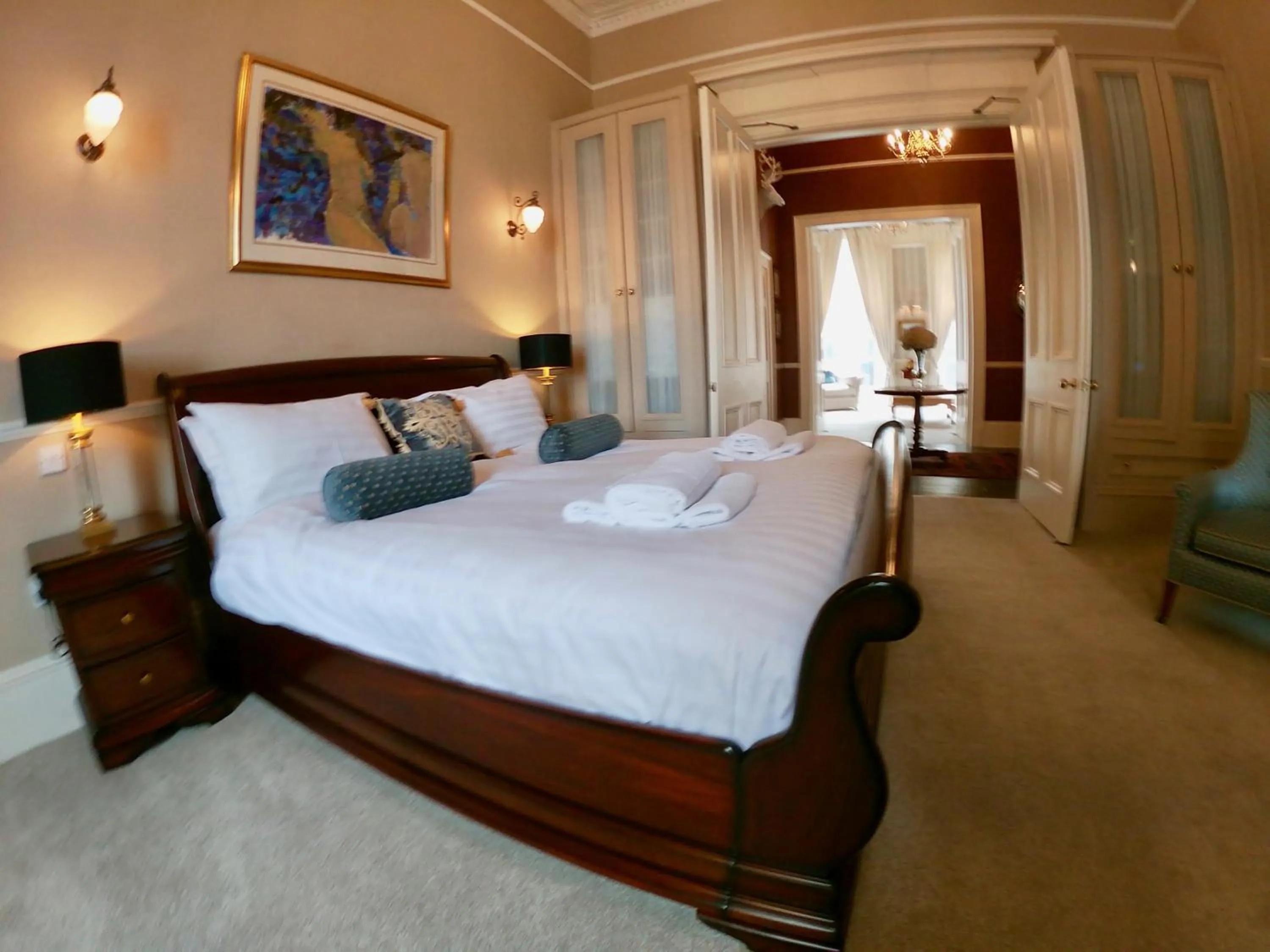 Bedroom, Bed in Escape To Edinburgh @ Albyn Place