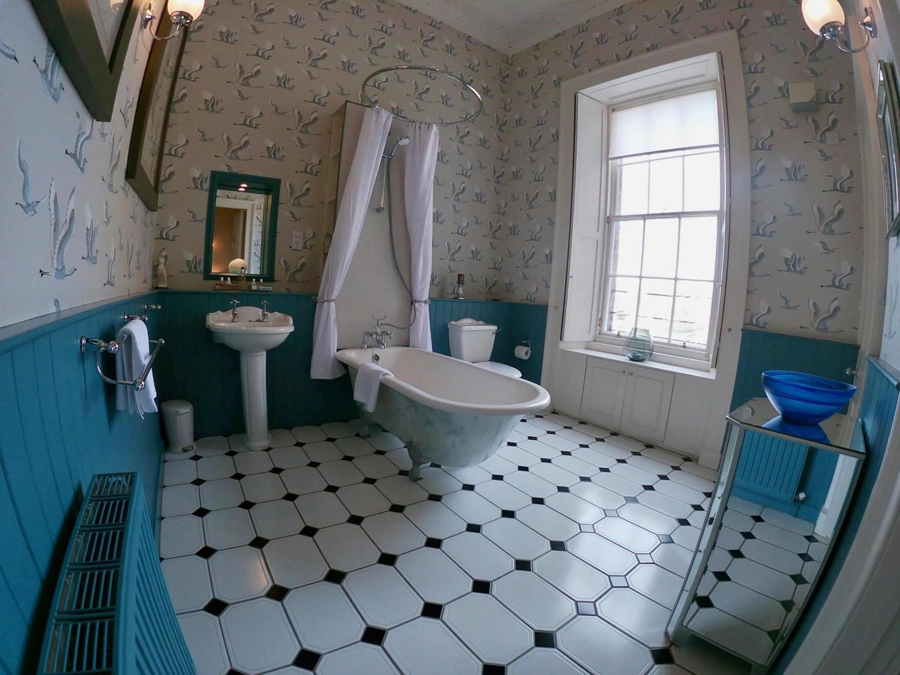 Bathroom in Escape To Edinburgh @ Albyn Place
