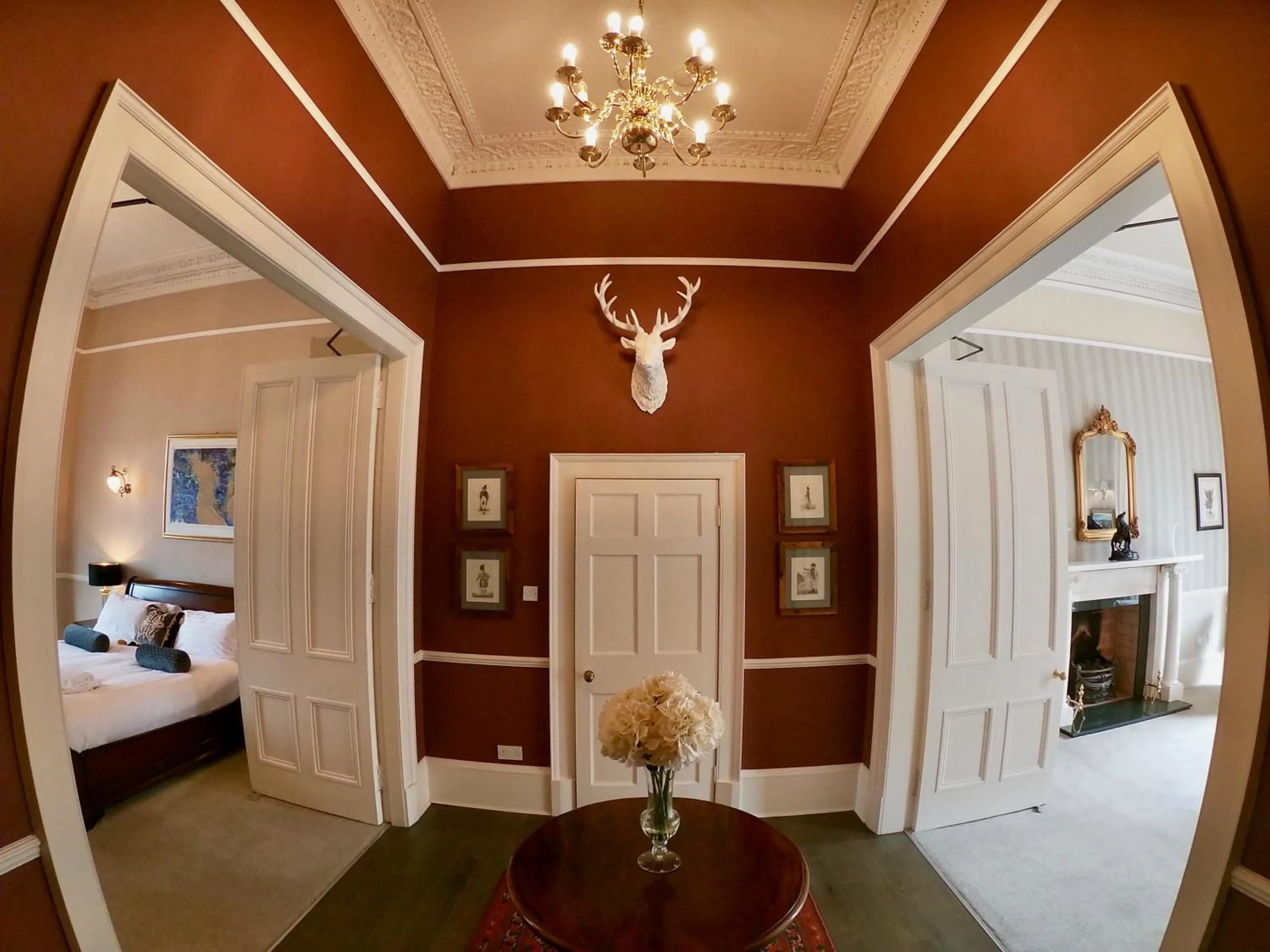 Lobby or reception, Bed in Escape To Edinburgh @ Albyn Place