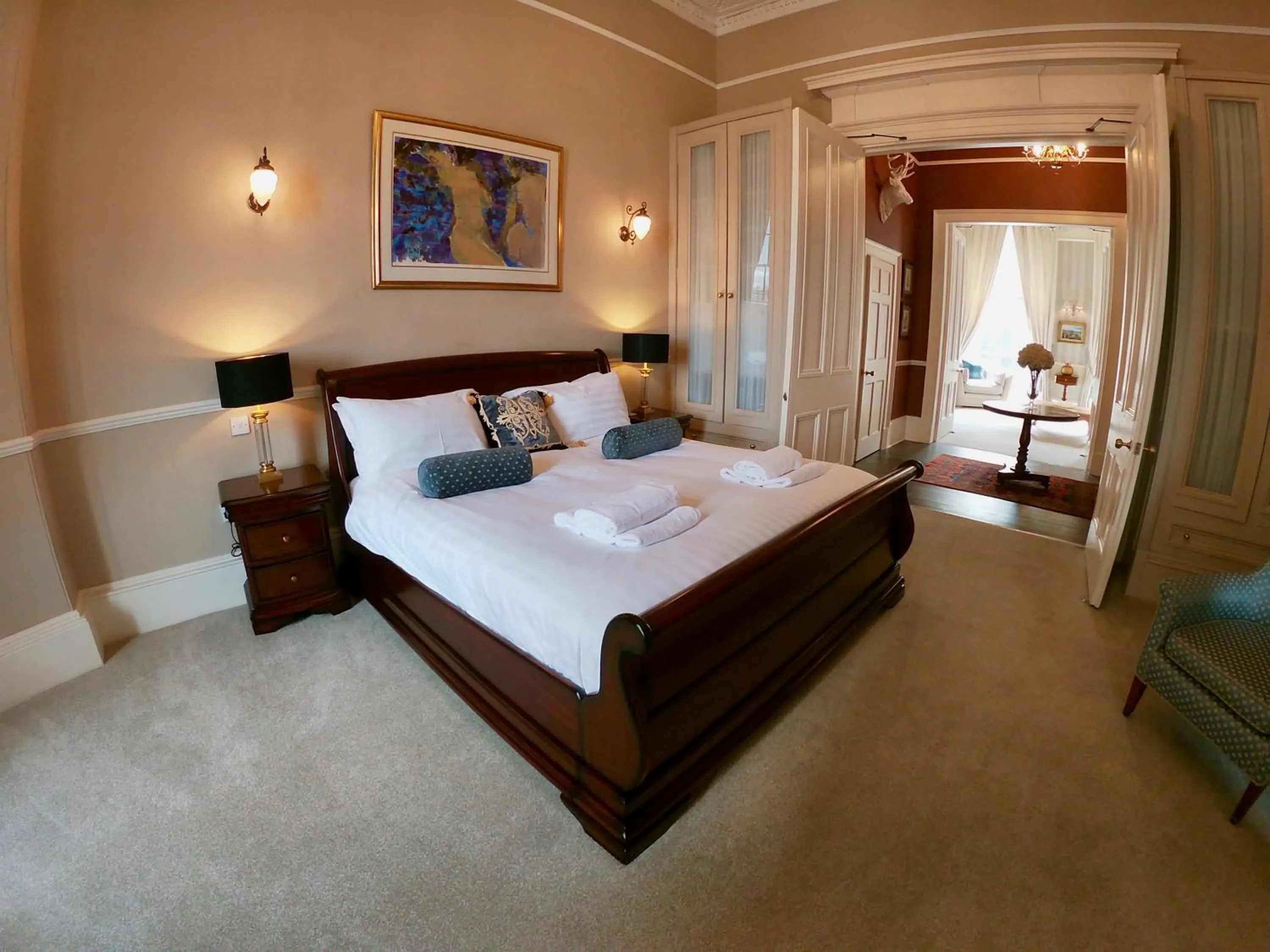 Bedroom, Bed in Escape To Edinburgh @ Albyn Place