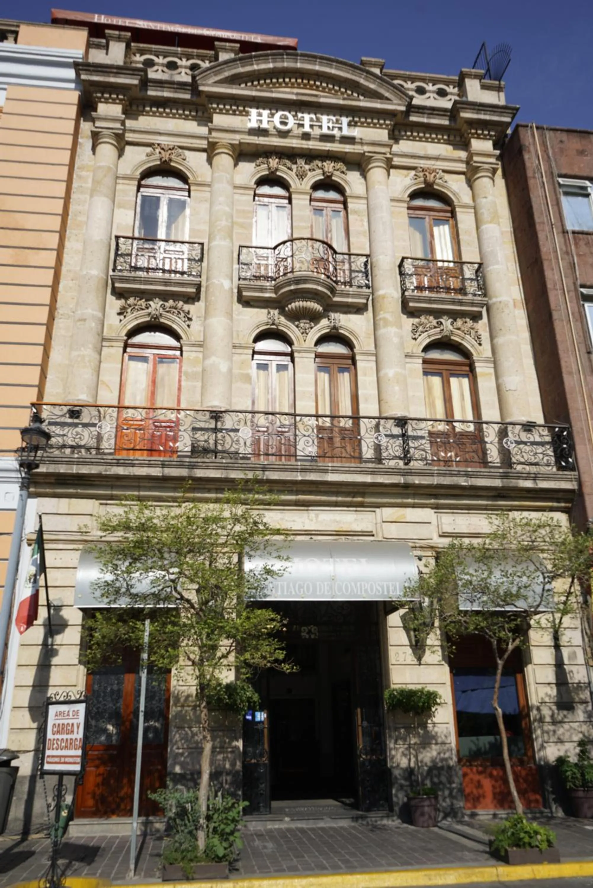Property building in Hotel Santiago De Compostela - Guadalajara Centro Historico