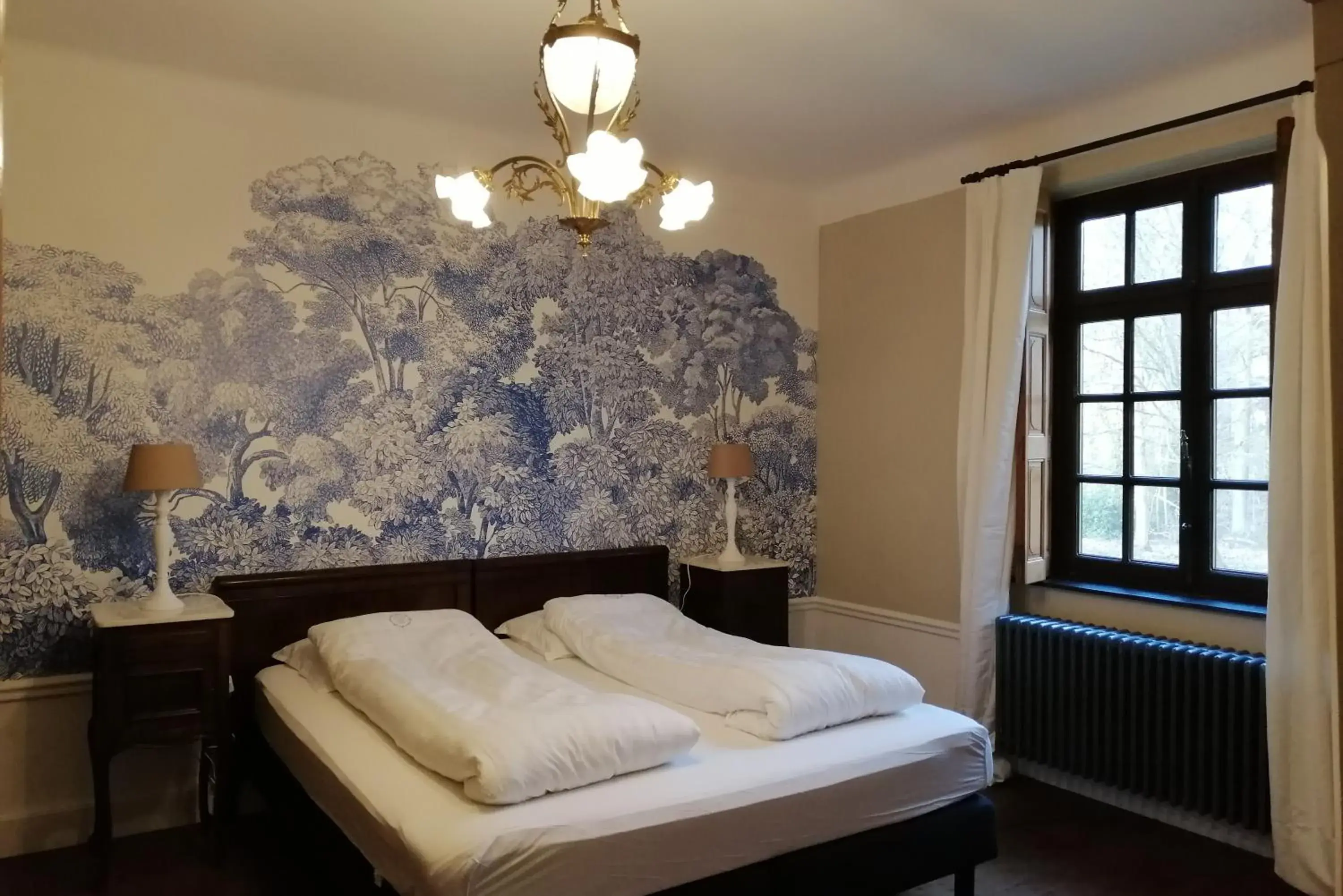 Double or Twin Room with Private Bathroom in Het Domherenhuis B&B, Restaurant Calice Double or Twin Room with Private Bathroom in Het Domherenhuis B&B, Restaurant Calice