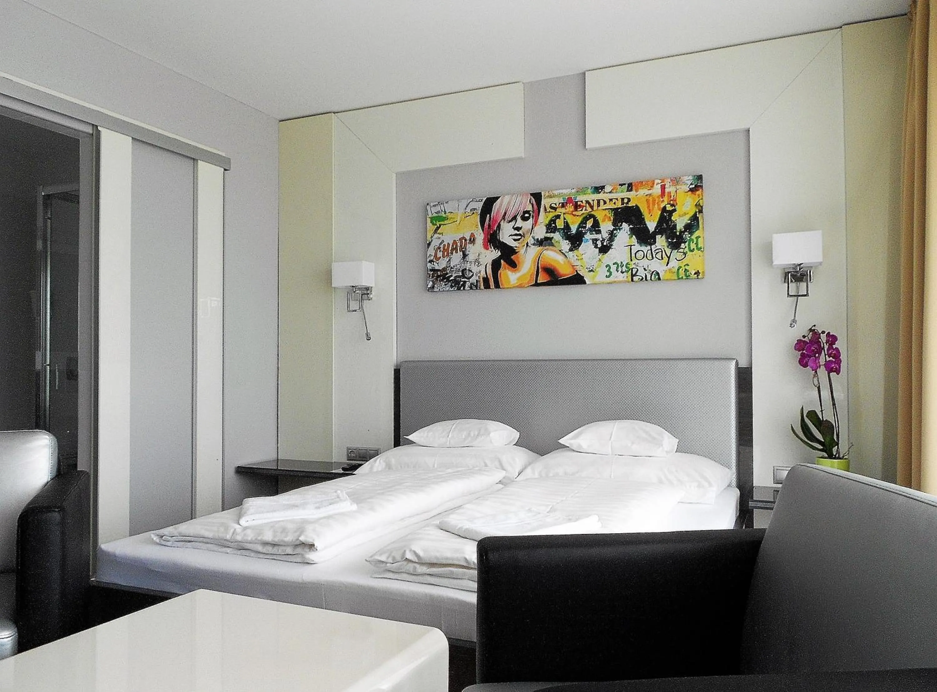 Bedroom, Bed in Gokart Hotel